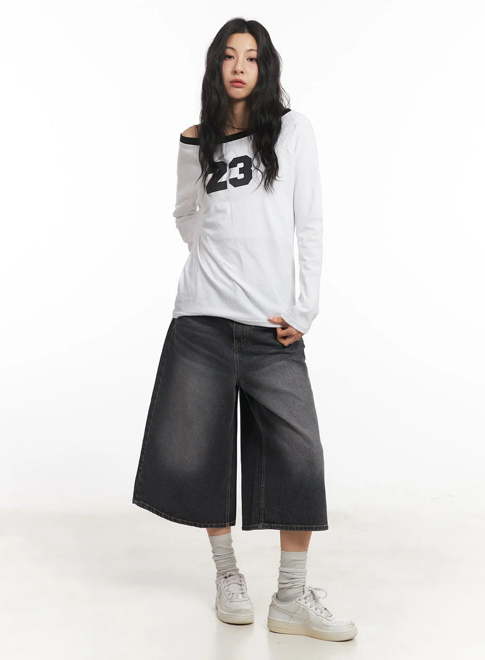 23 Graphic Off-Shoulder Long-Sleeve Top CA504 - Image 2