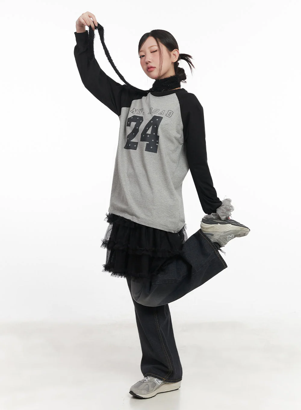 24 Graphic Long-Sleeve T-Shirt IM528 - Image 12