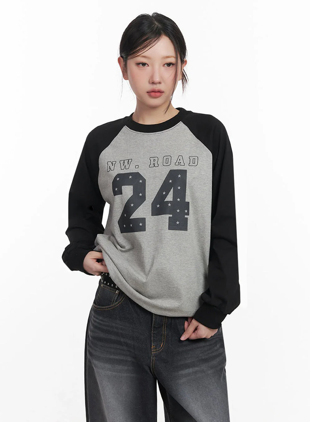 24 Graphic Long-Sleeve T-Shirt IM528 - Image 8