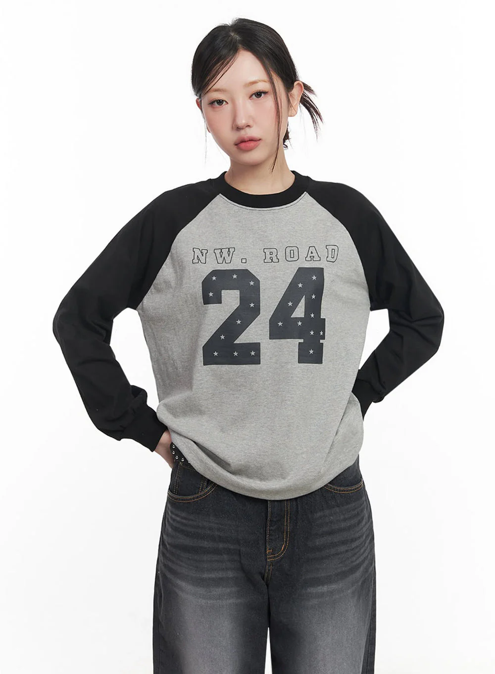 24 Graphic Long-Sleeve T-Shirt IM528 - Image 9