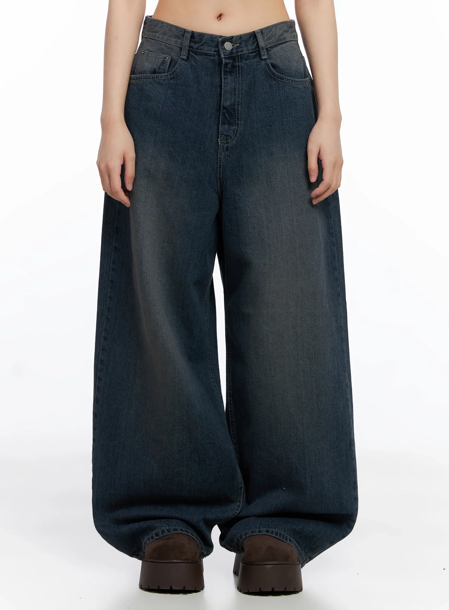 Adelyn Washed Baggy Jeans IS525