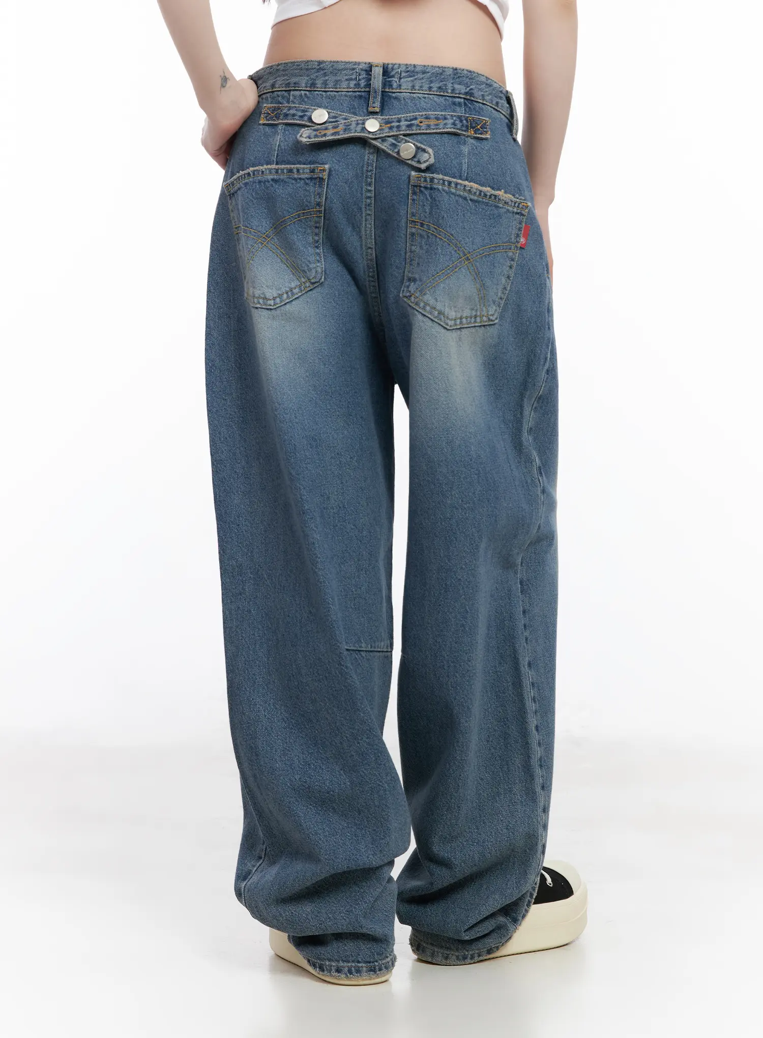 Ainslie Classic Wide-Fit Jeans CM526 - Image 7