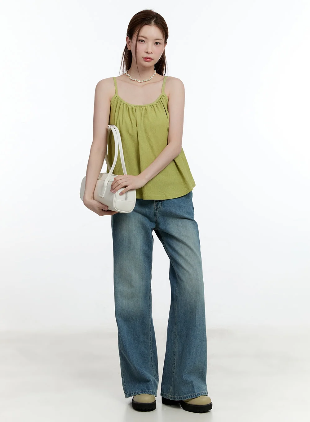 Aleks Relaxed-Fit Flared Jeans CM521 - Image 5