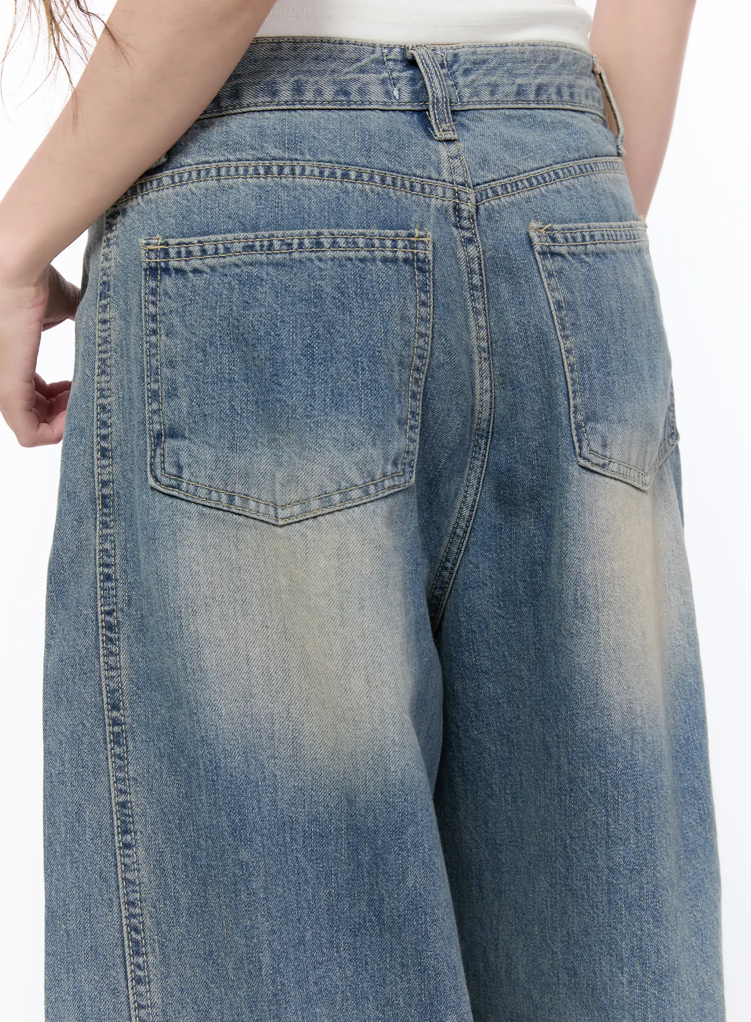 Amoura Wide Leg Washed Jeans CA521 - Image 7