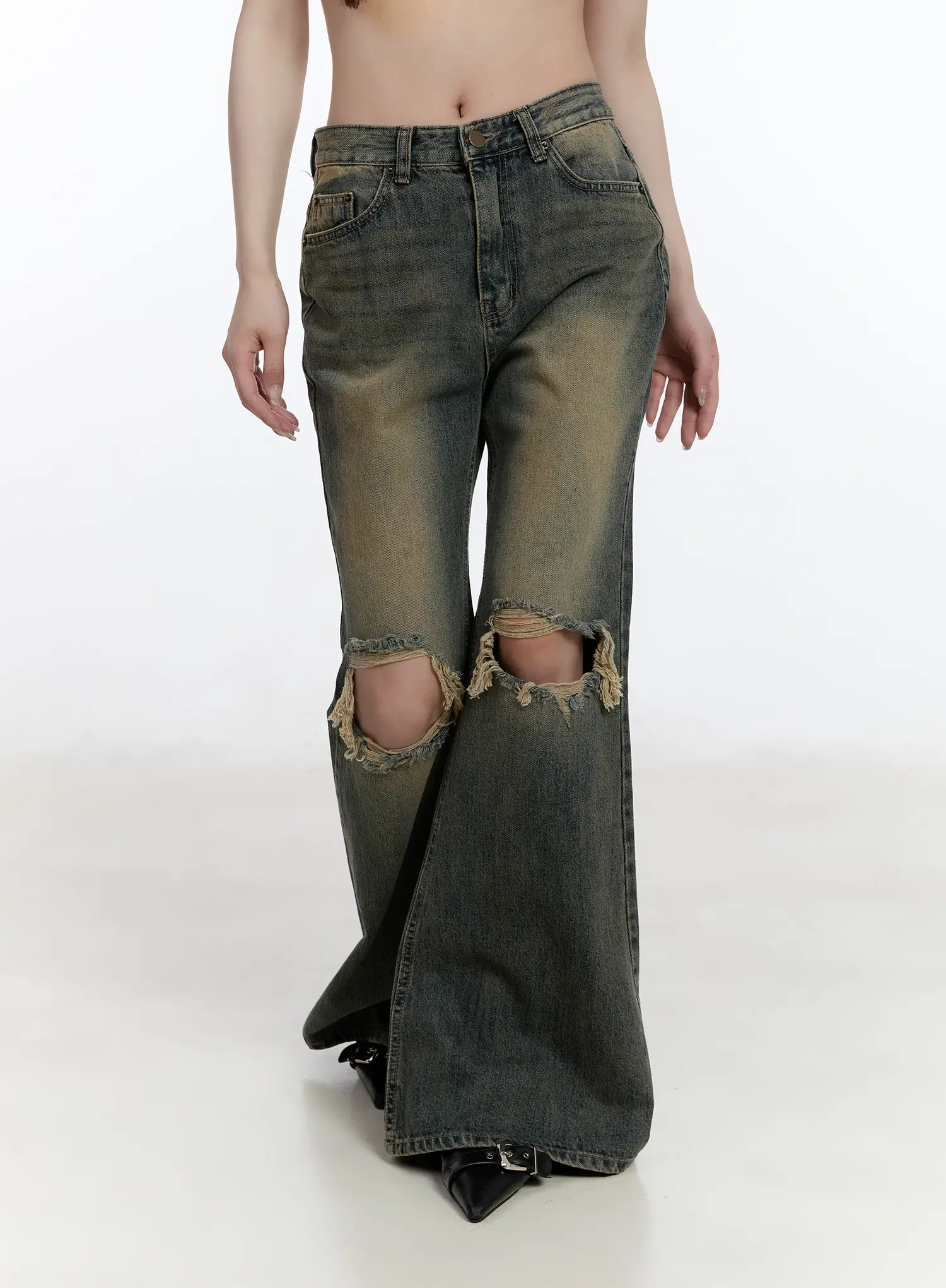 Andie Distressed Bootcut Jeans CA503 - Image 10