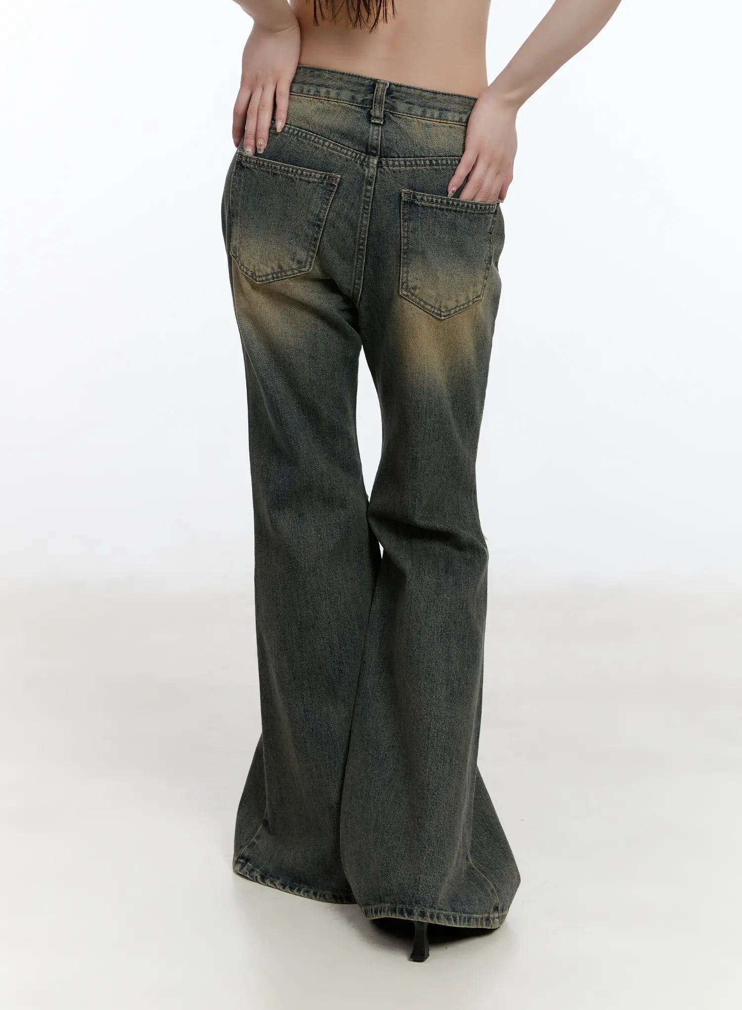 Andie Distressed Bootcut Jeans CA503 - Image 7
