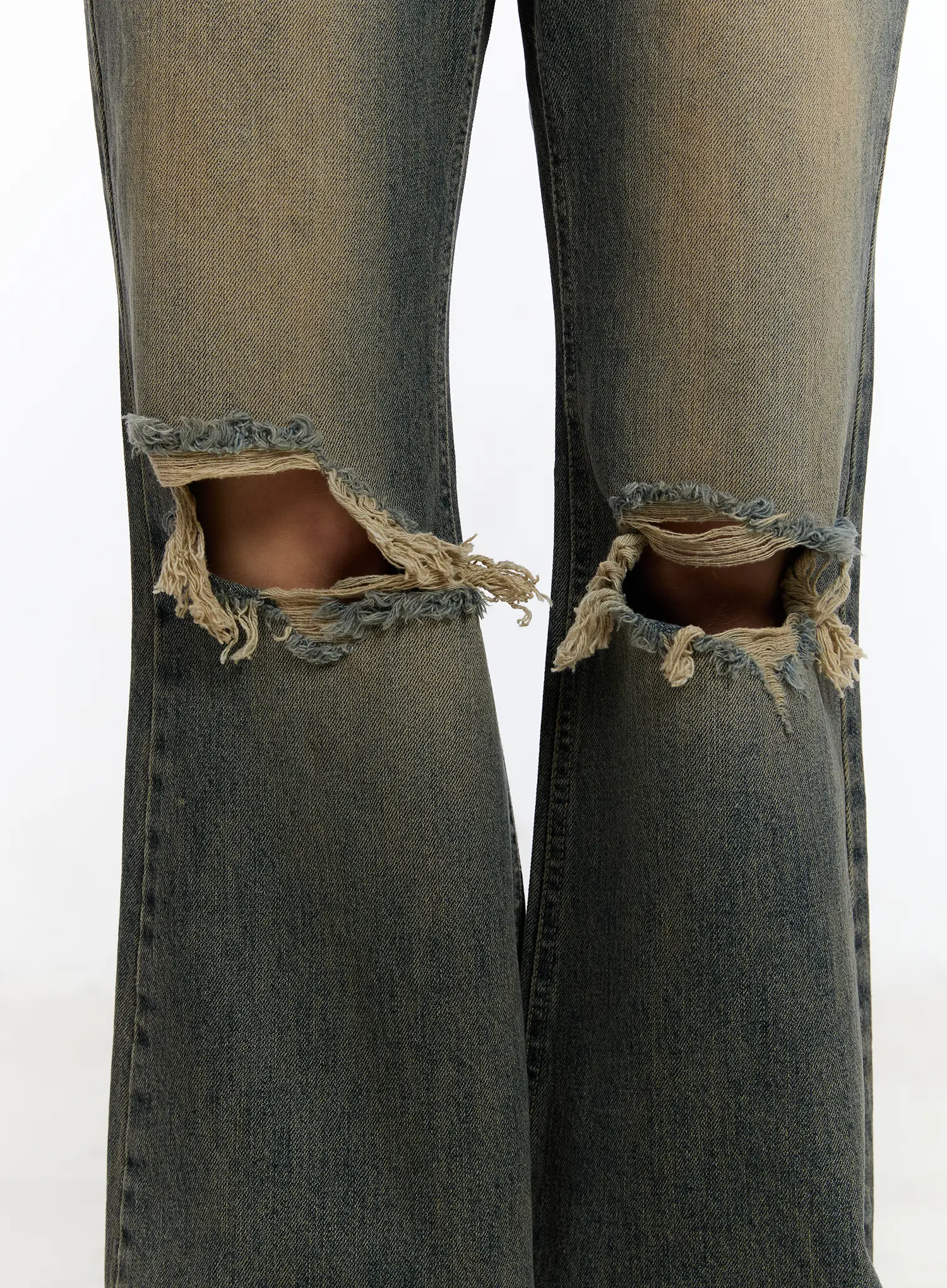 Andie Distressed Bootcut Jeans CA503 - Image 9