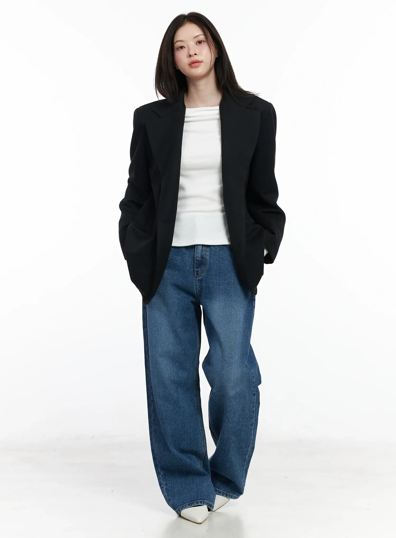 Anycia Wide-Fit Jeans IF524 - Image 9