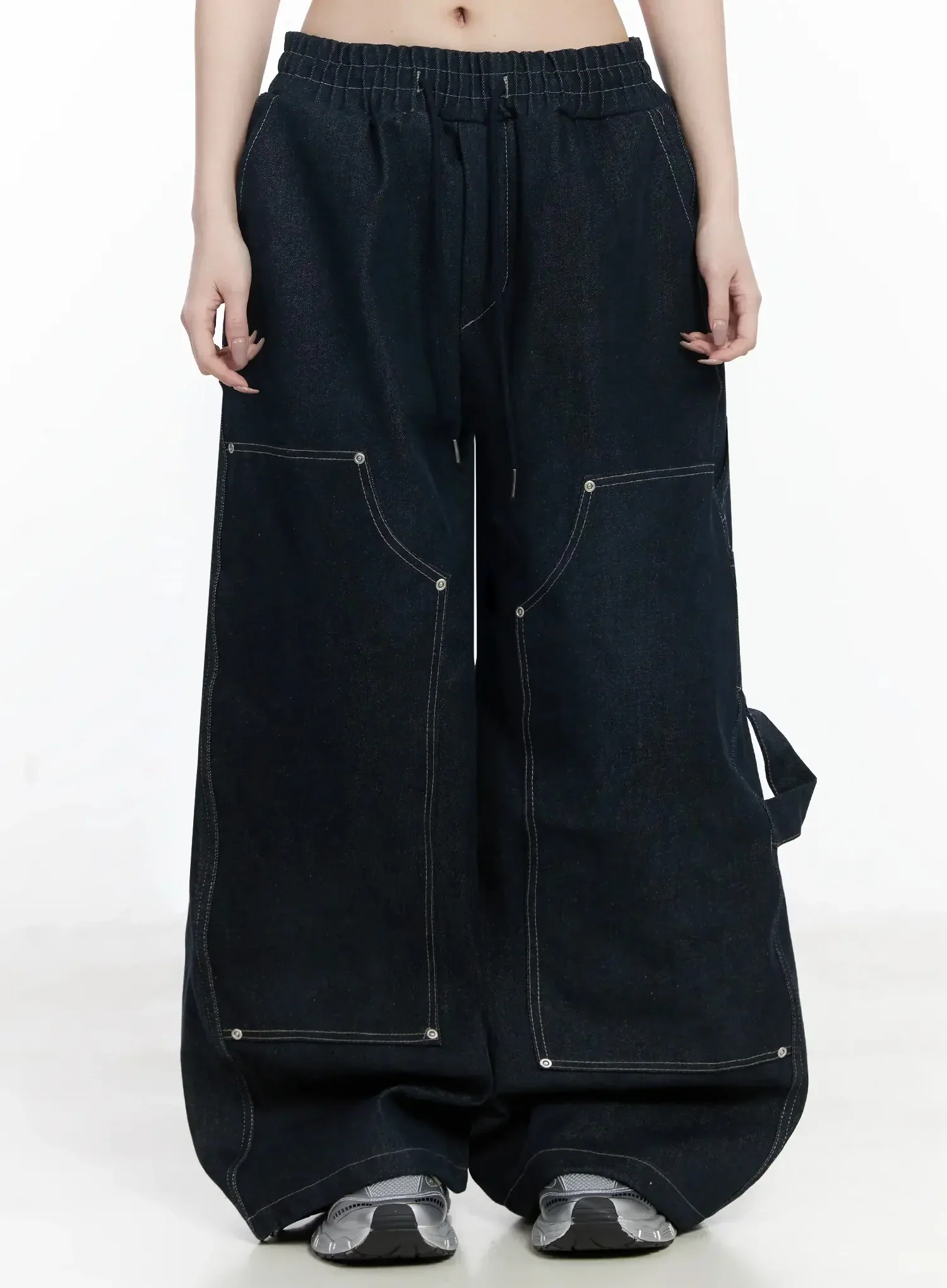 Ashlyn Carpenter Wide-Leg Jeans IJ528
