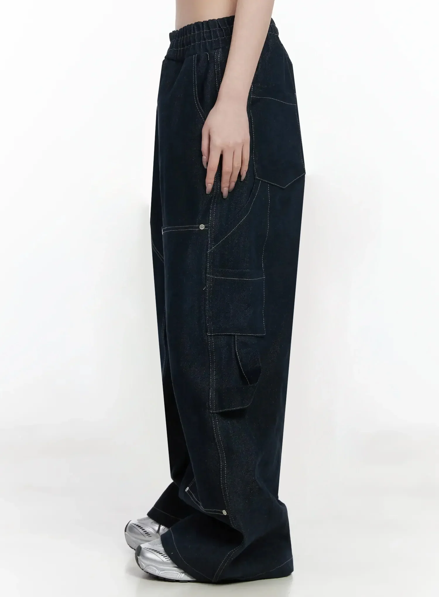 Ashlyn Carpenter Wide-Leg Jeans IJ528 - Image 11