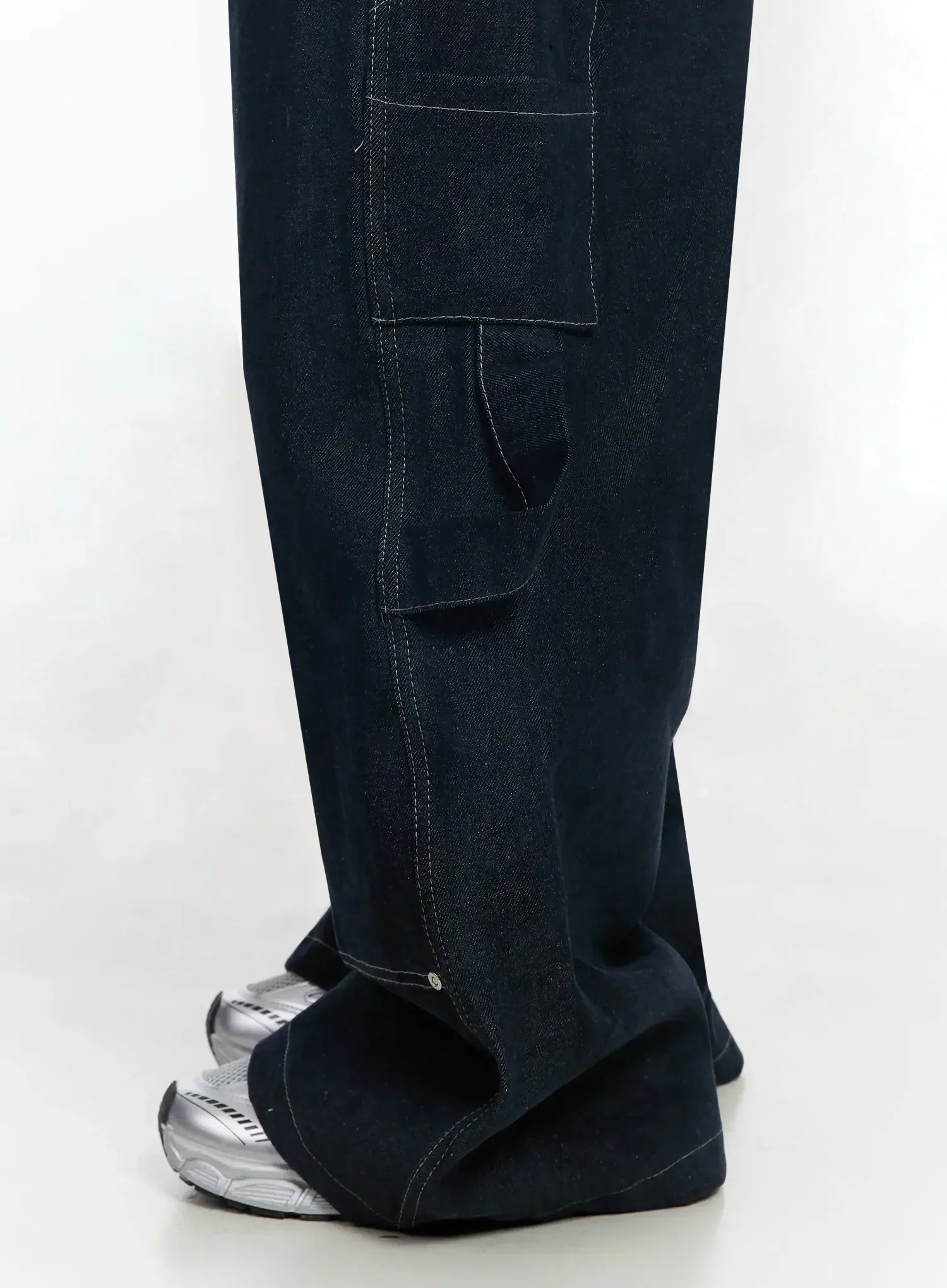 Ashlyn Carpenter Wide-Leg Jeans IJ528 - Image 9