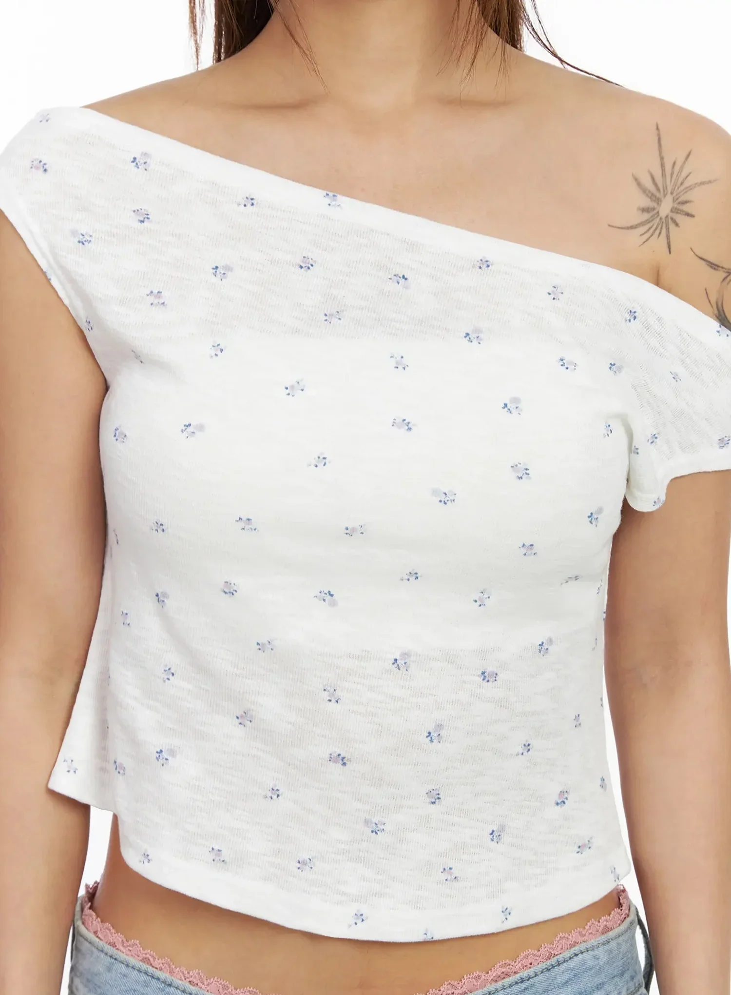 Asymmetric Floral Off-Shoulder Crop Top IY514 - Image 3