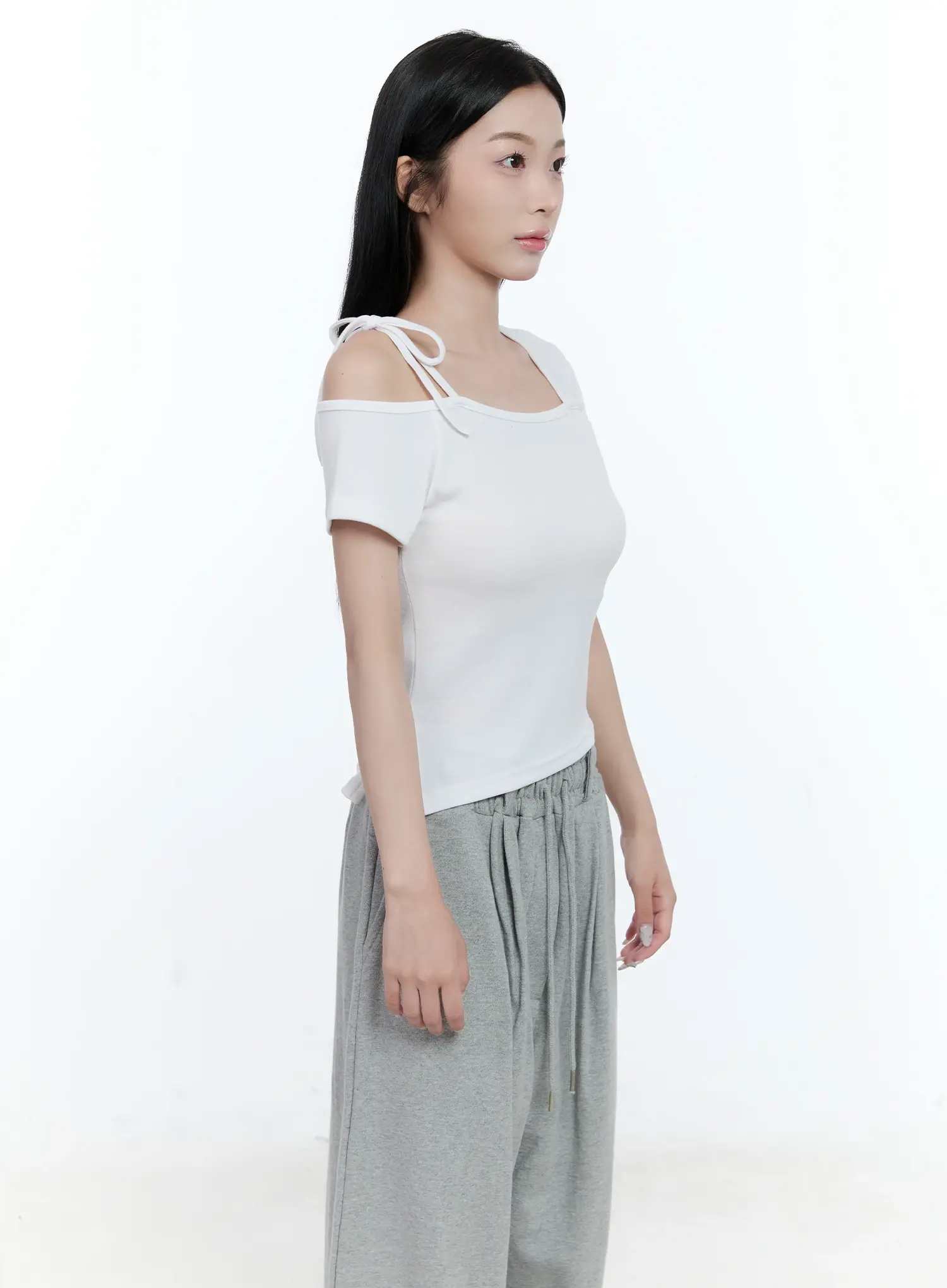 Asymmetric Off-Shoulder Tee CG501 - Image 9