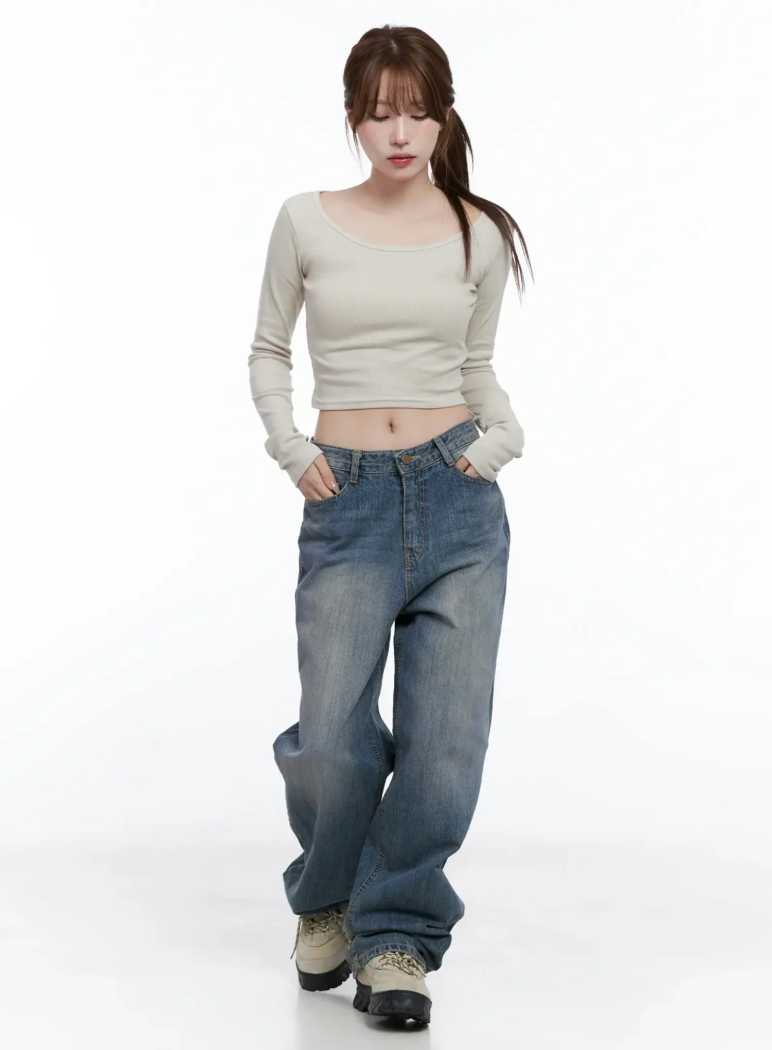 Basic U-Neck Long Sleeve Crop Tee CG529 - Image 2