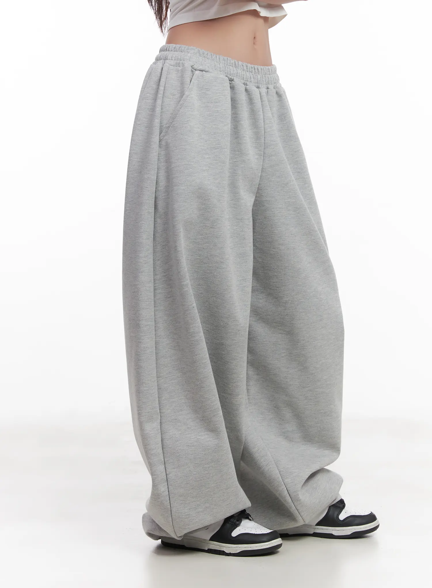 Basic Wide-Fit Sweatpants CU517 - Image 6