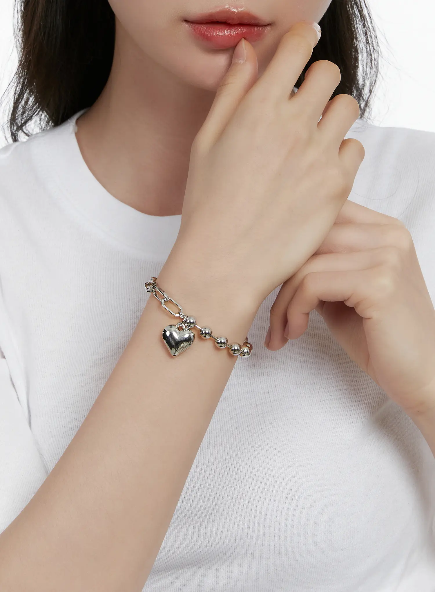 Bold Heart Bead Bracelet F502