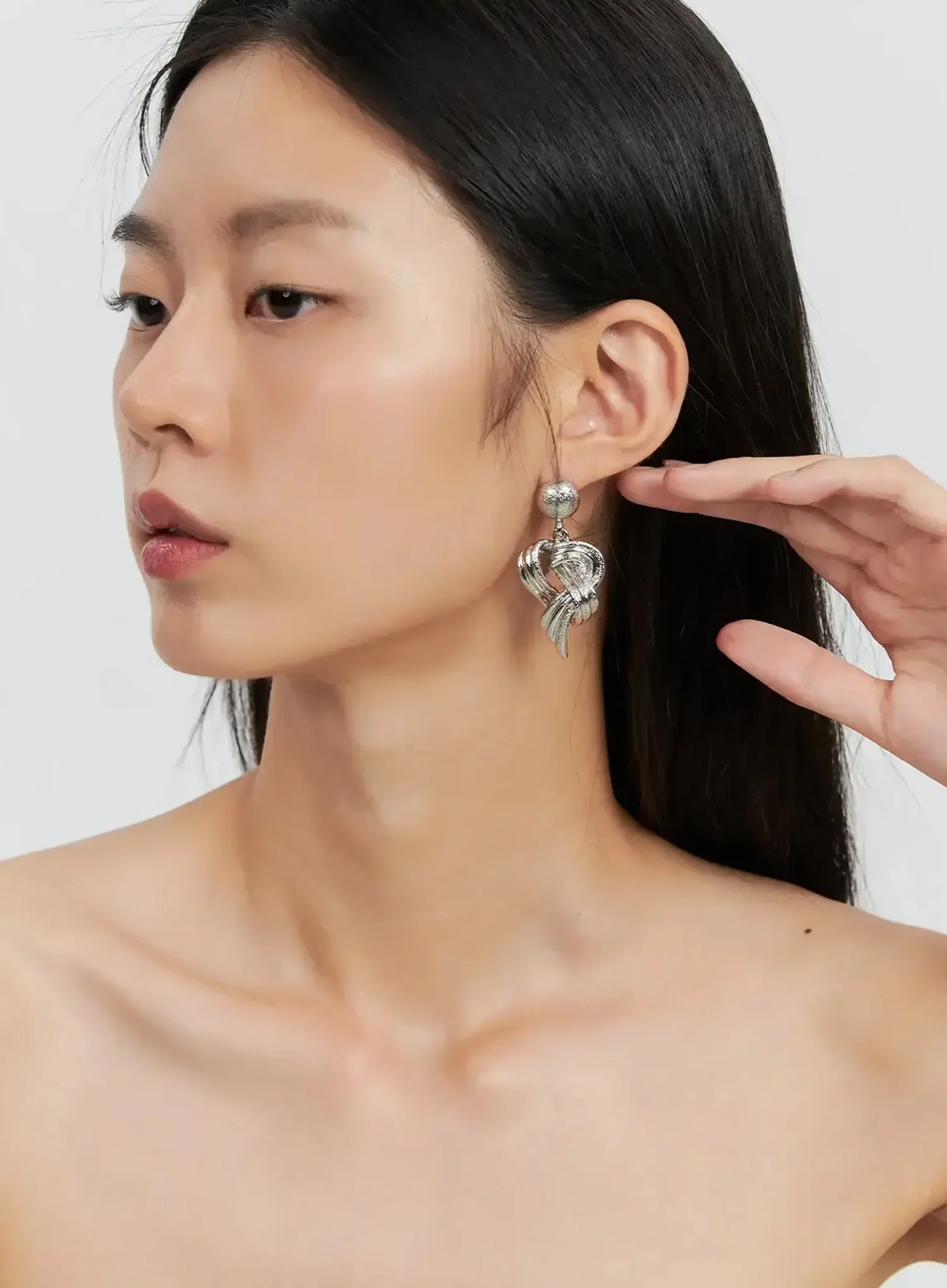Bold Knot Earrings IS515 - Image 3
