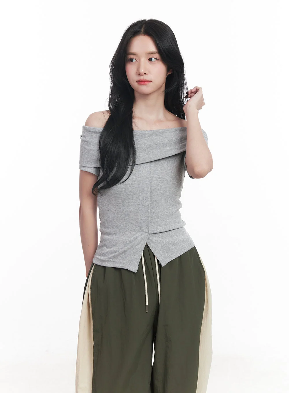 Buttoned Slit Off-Shoulder Crop Top CY526 - Image 11