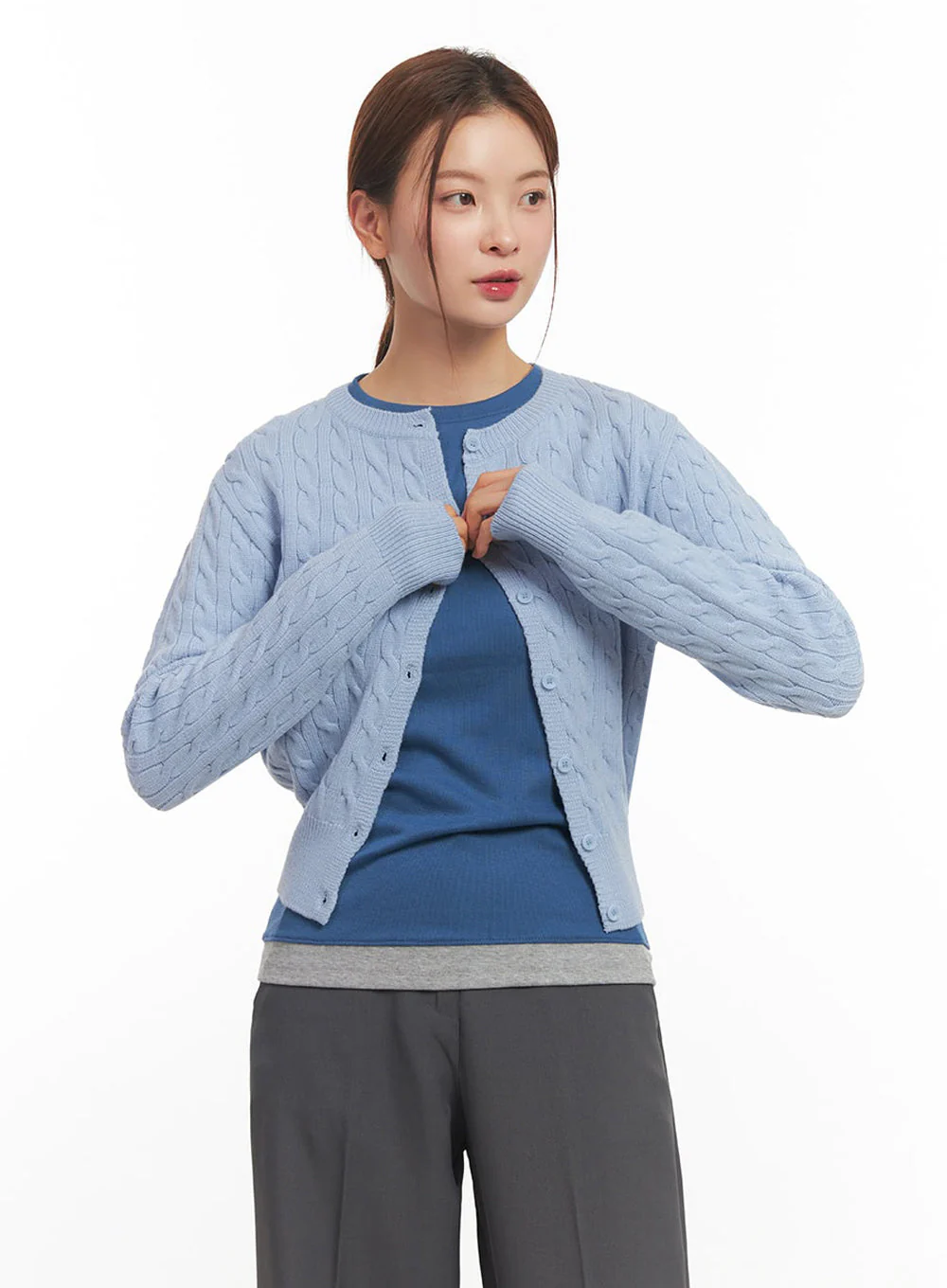 Cable-Knit Buttoned Cardigan IM524 - Image 2