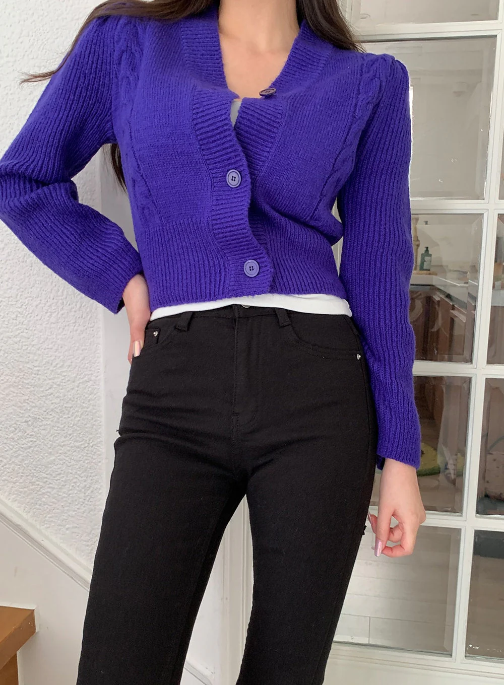 Cable Knit Cropped Cardigan J31 - Image 11