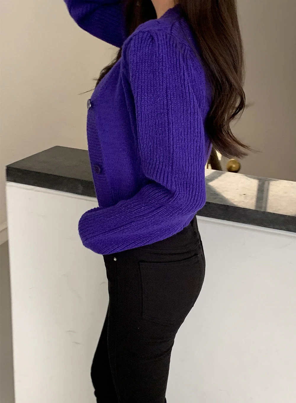 Cable Knit Cropped Cardigan J31 - Image 25