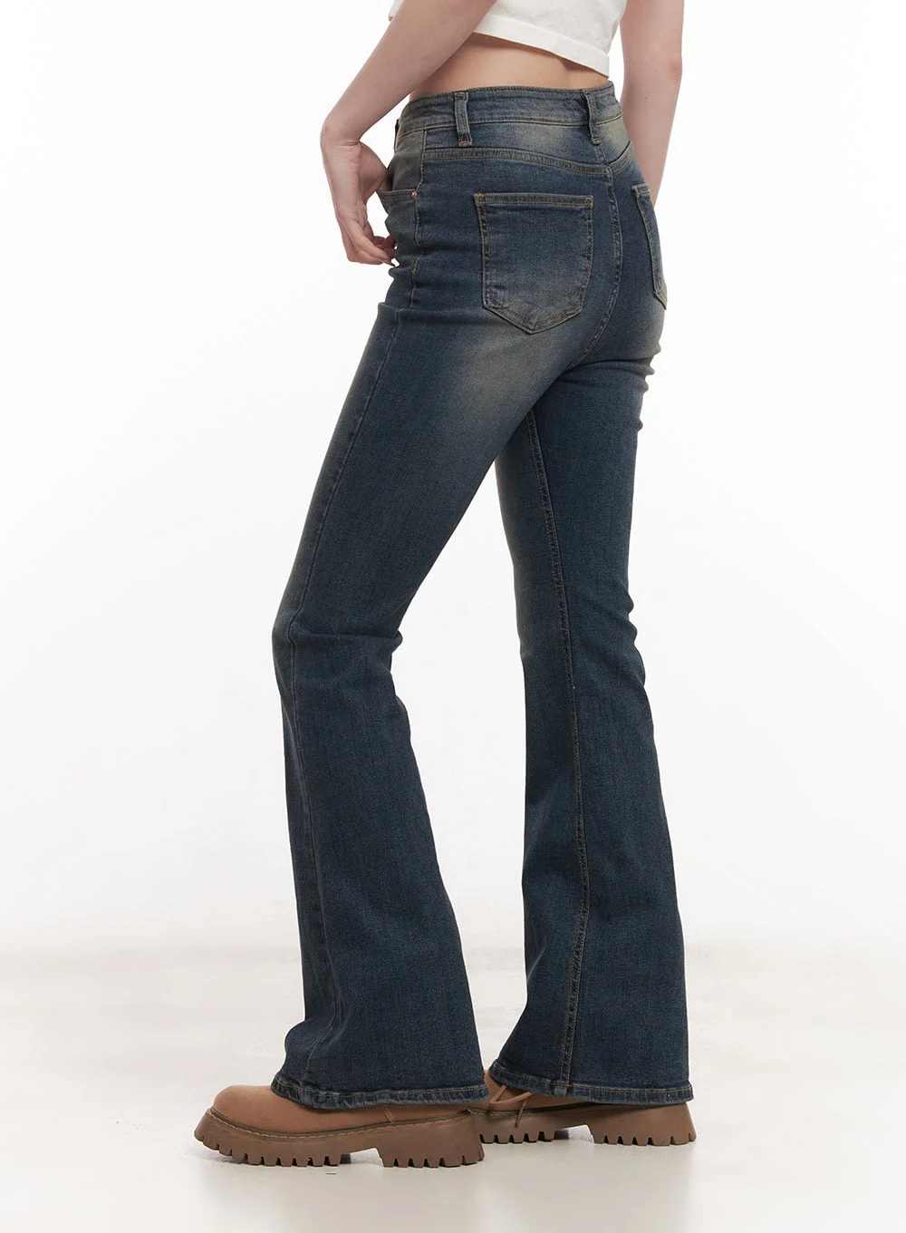 Camilla Washed Bootcut Jeans CM517 - Image 3