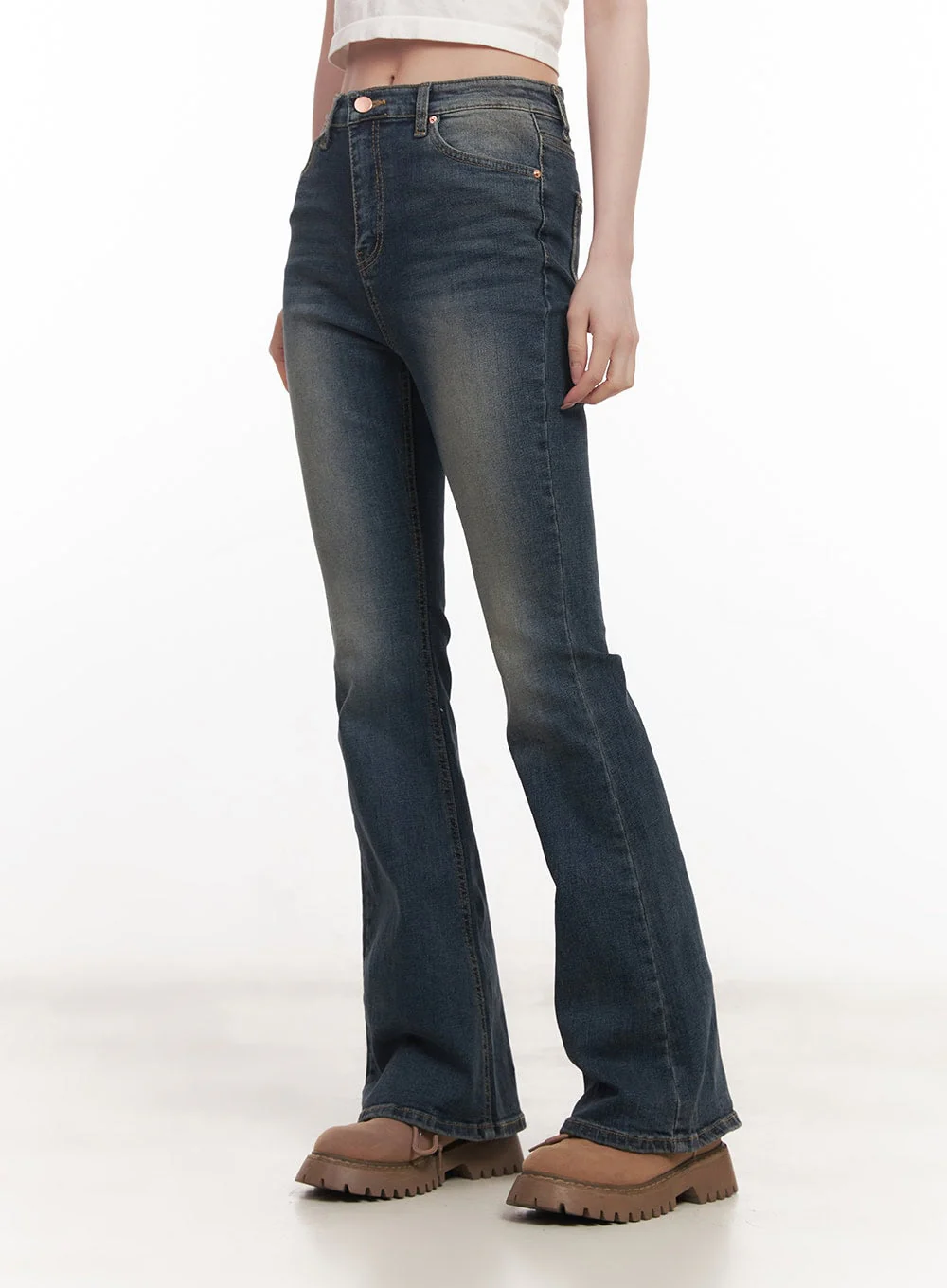 Camilla Washed Bootcut Jeans CM517 - Image 9