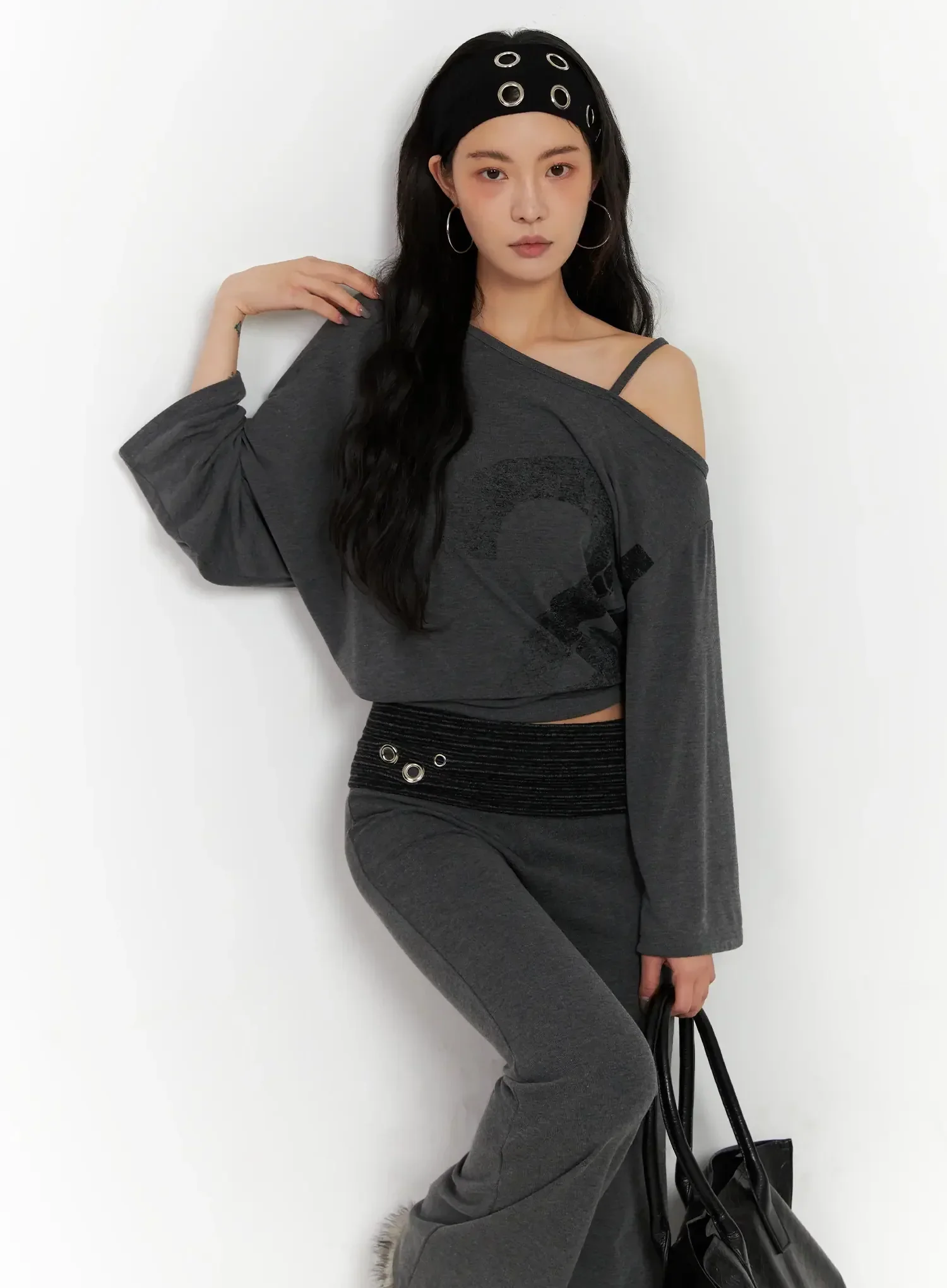 Casual Graphic Long Sleeve Off-Shoulder Top IN528