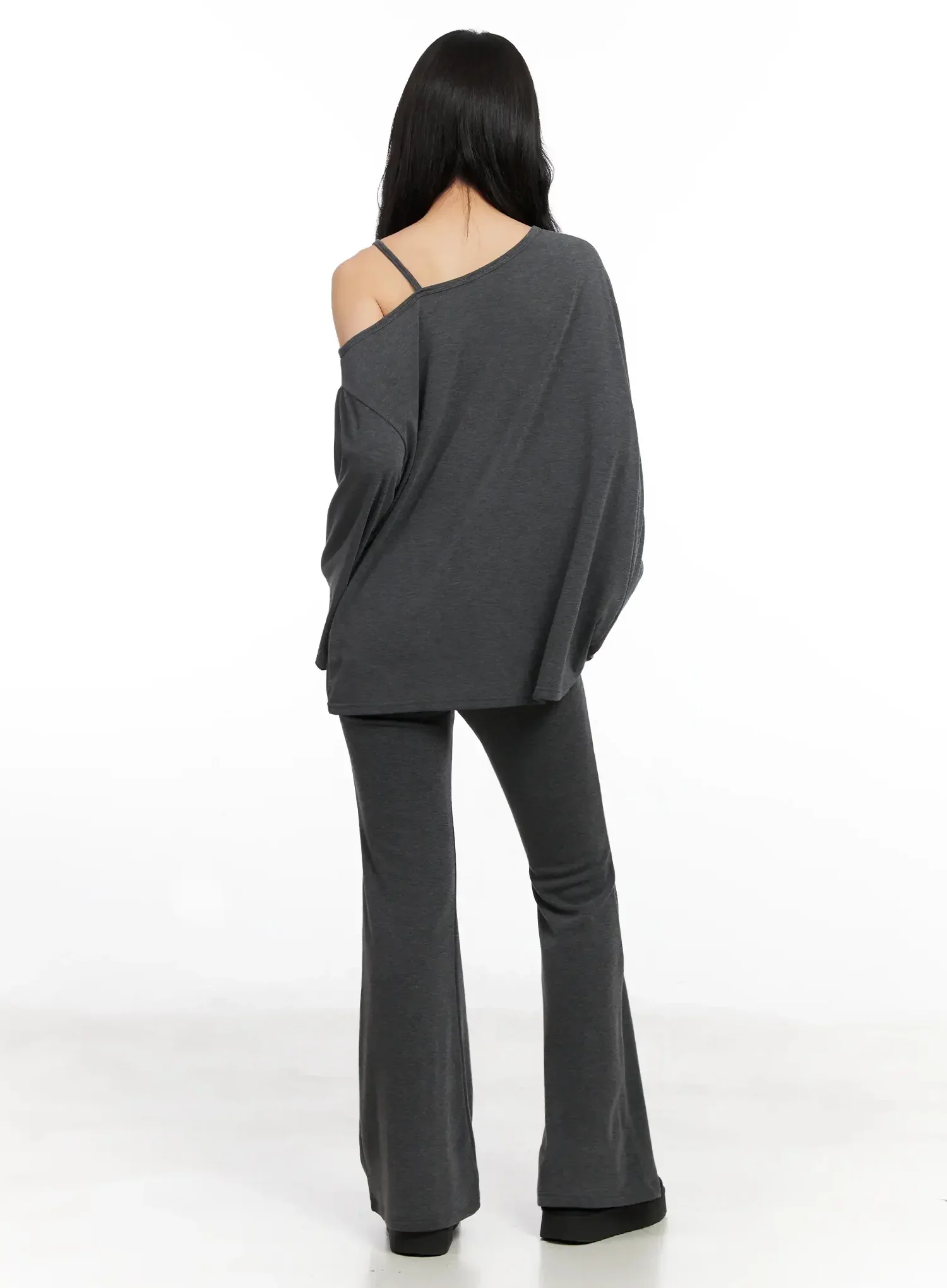 Casual Graphic Long Sleeve Off-Shoulder Top IN528 - Image 10