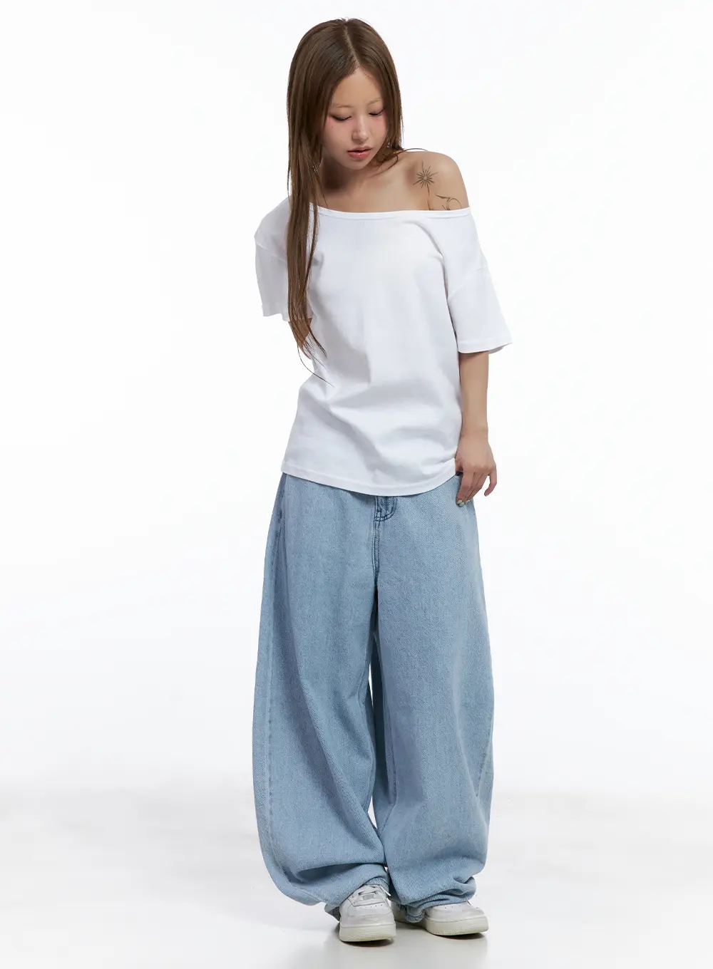 Casual Off-Shoulder Loose-Fit Tee CL511 - Image 3