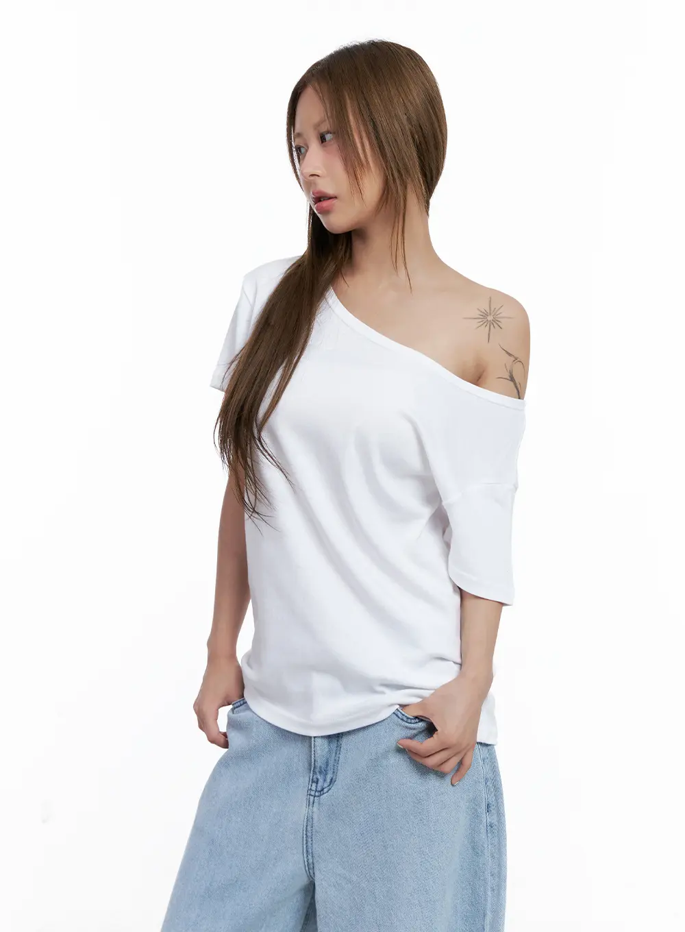 Casual Off-Shoulder Loose-Fit Tee CL511 - Image 4