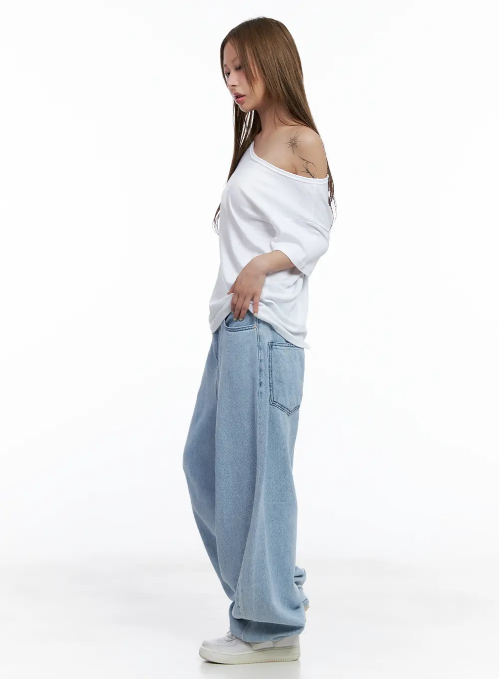 Casual Off-Shoulder Loose-Fit Tee CL511 - Image 5