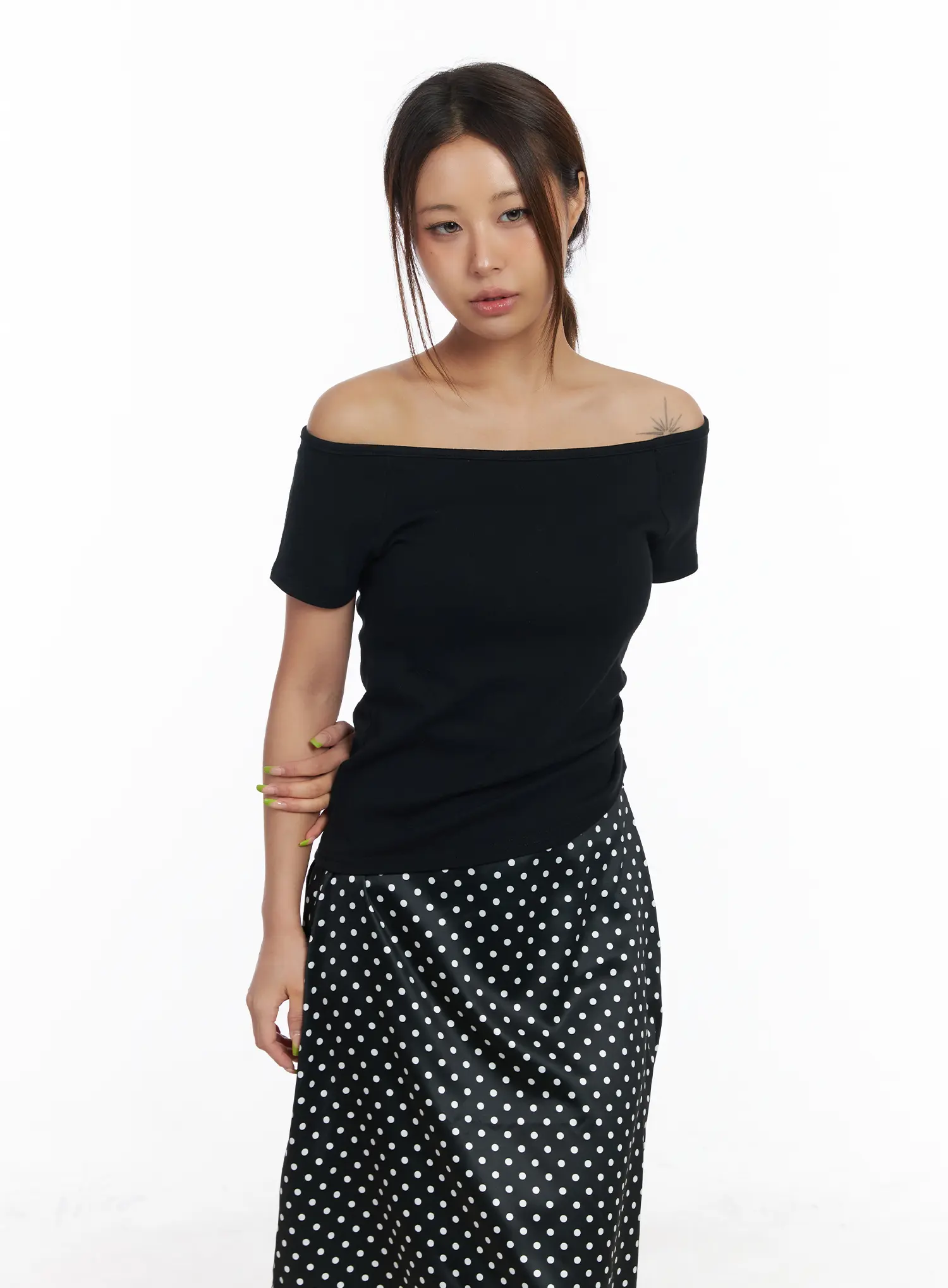 Casual Off-Shoulder Tee CM520 - Image 3