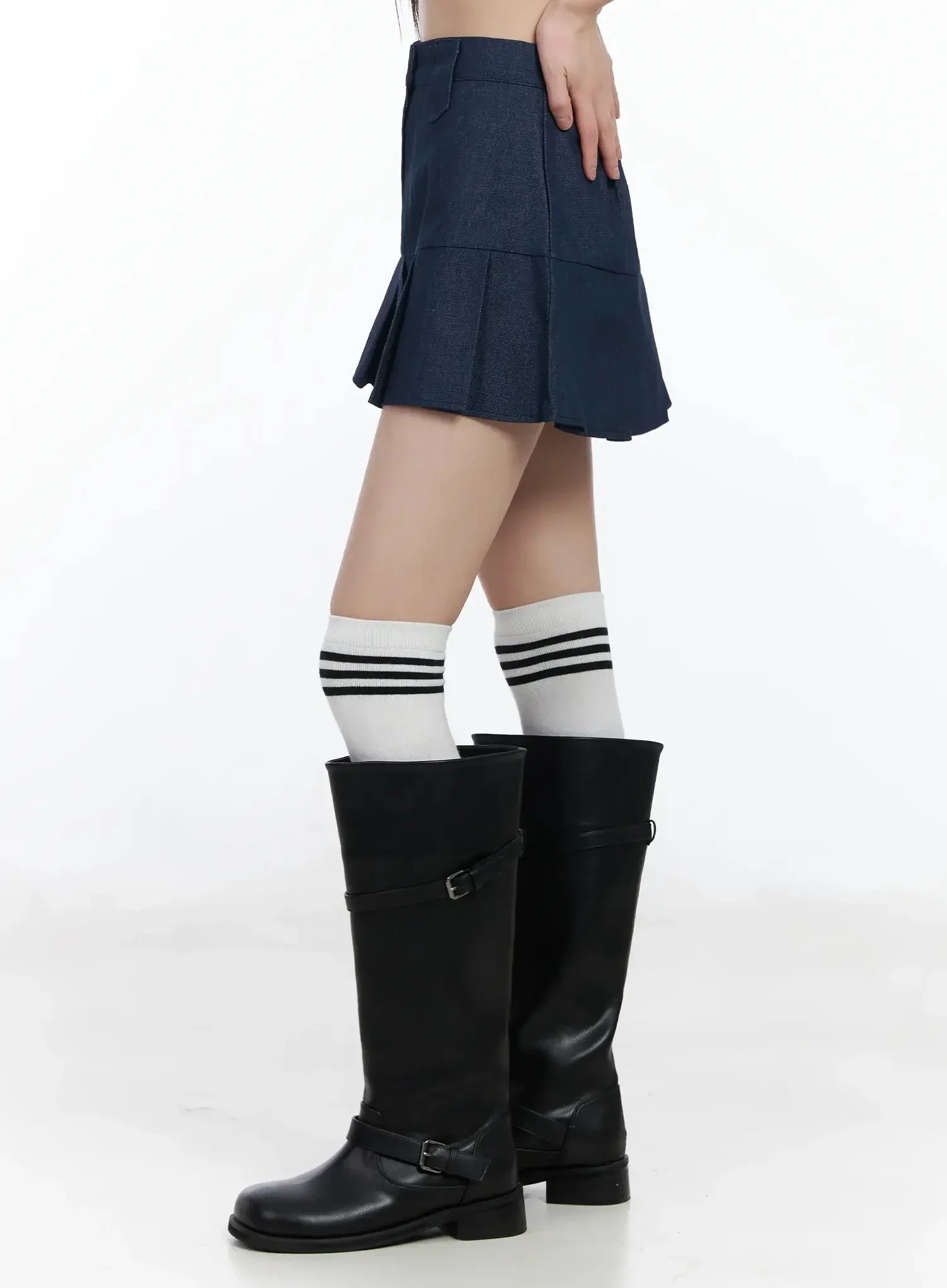 Casual Pleated Mini Skirt IM523 - Image 10