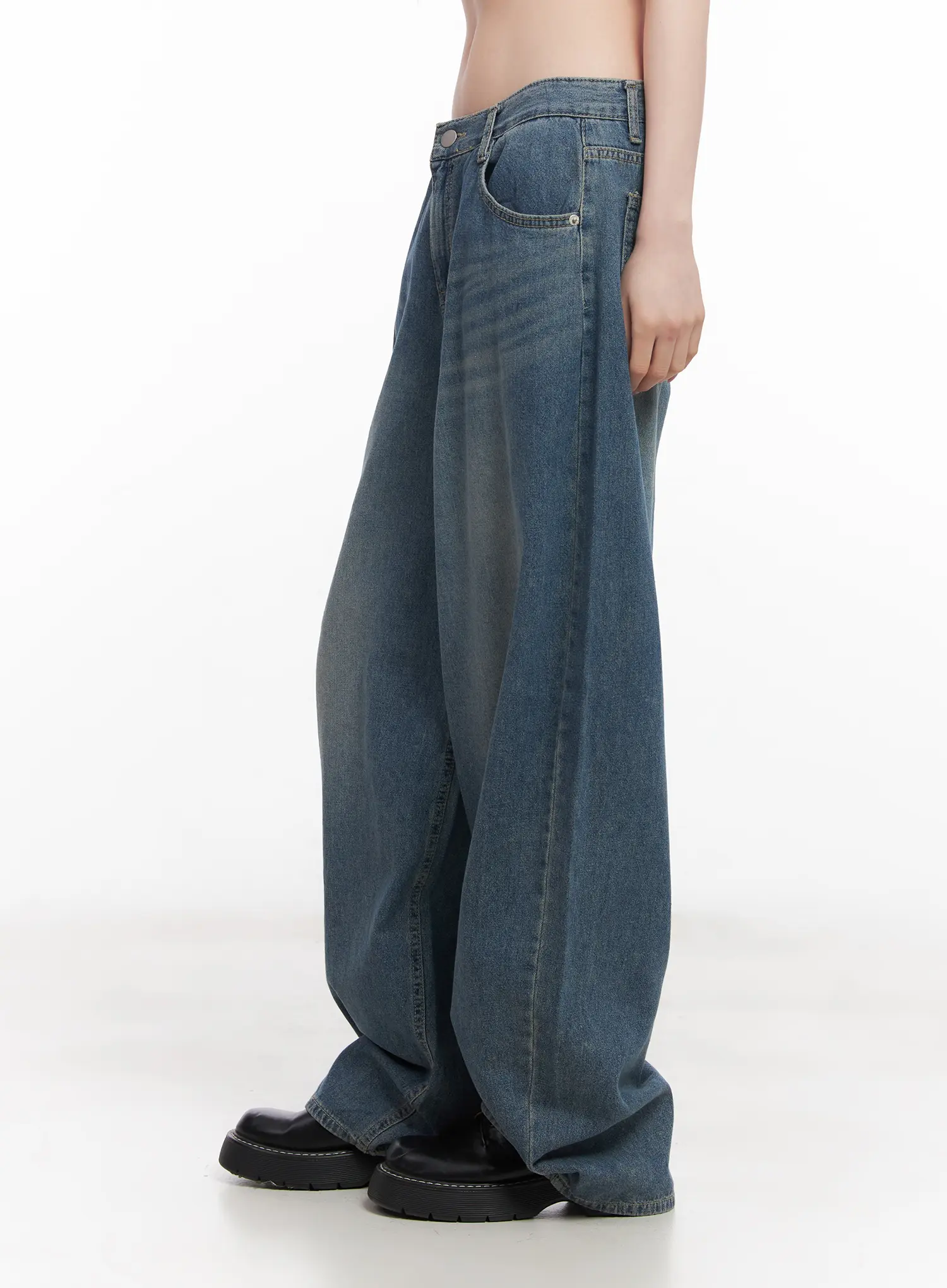 Chaewon Washed Wide-Leg Jeans CU511 - Image 4