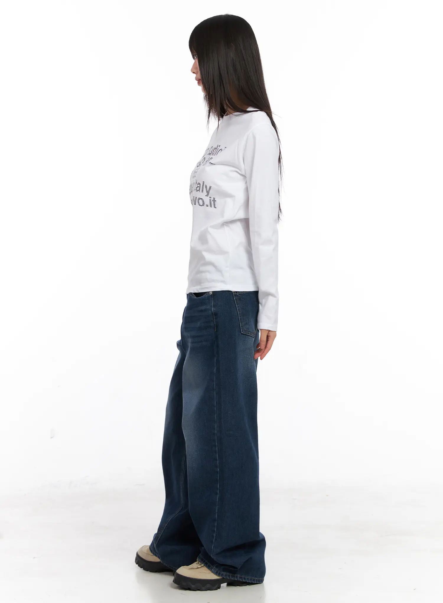 Chic Lettering Long Sleeve Tee CN521 - Image 4