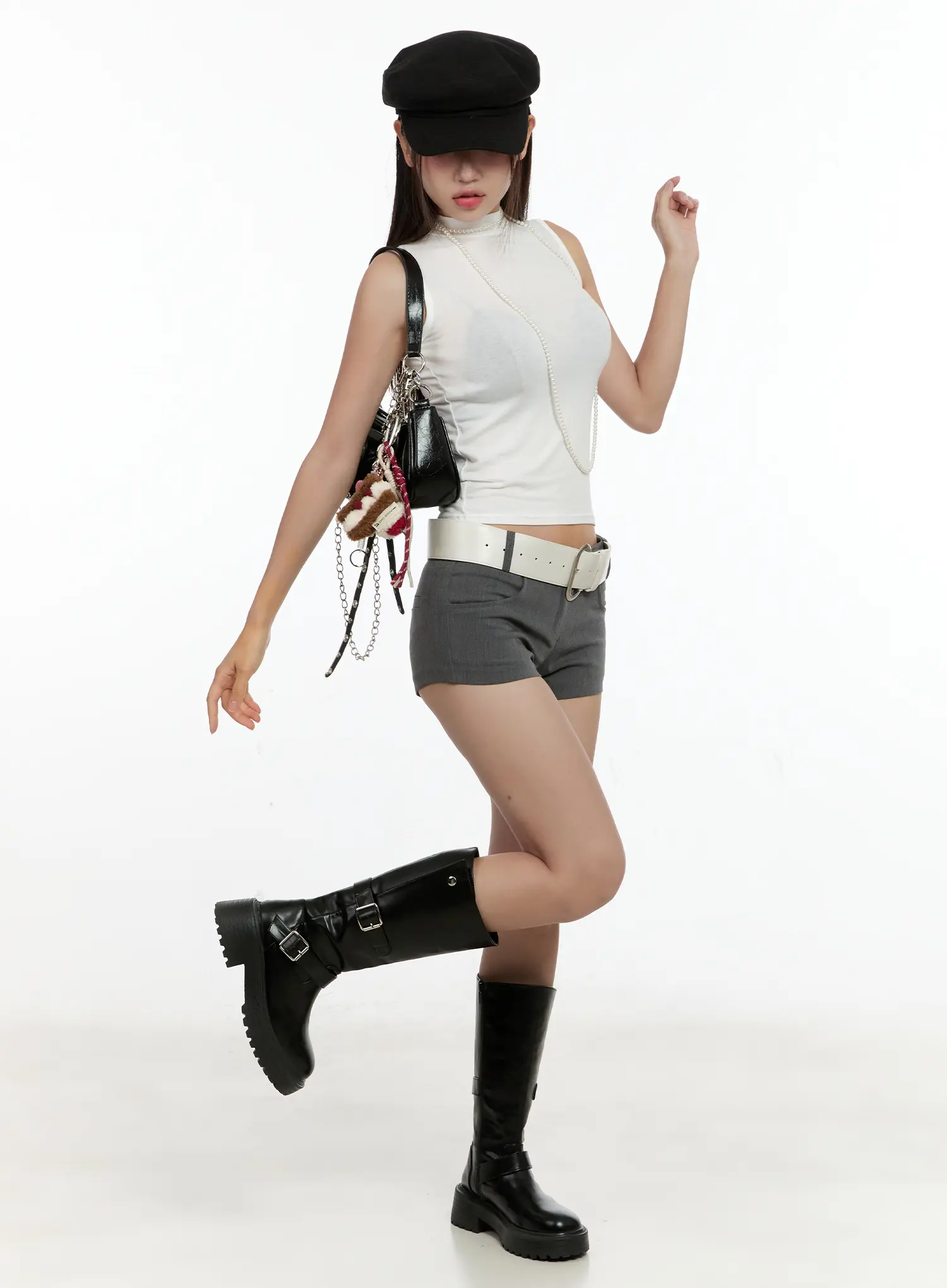 Chic Low-Rise Shorts CG501 - Image 9