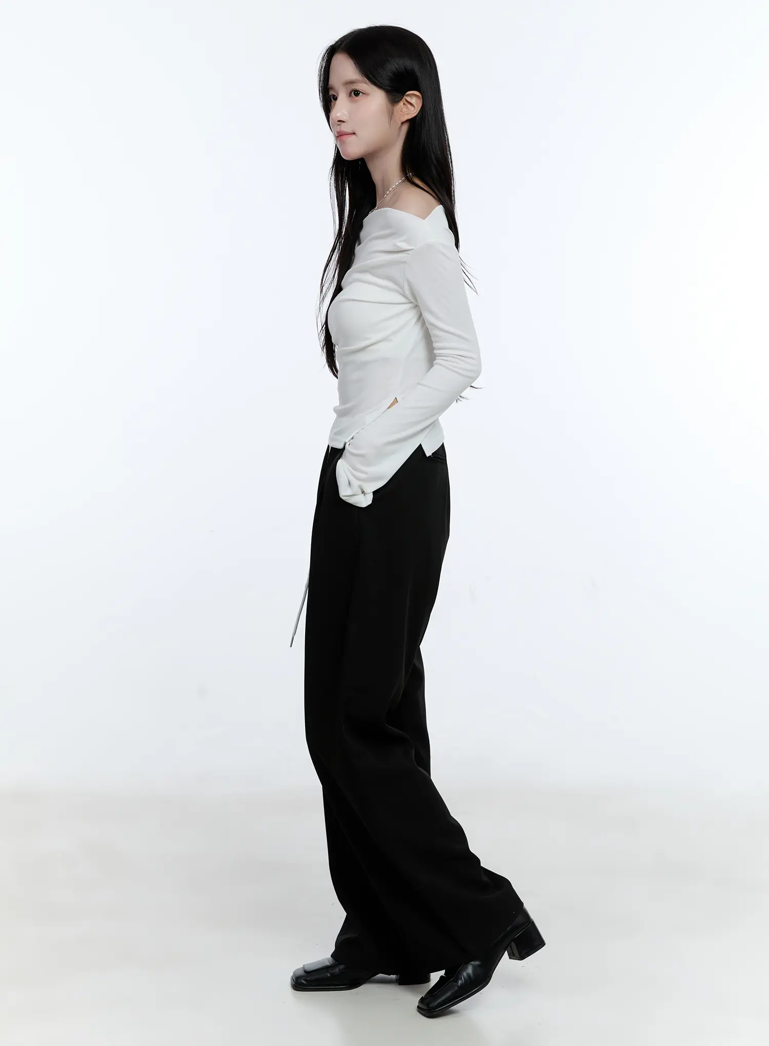 Chic Off-Shoulder Long-Sleeve Top CG512 - Image 4