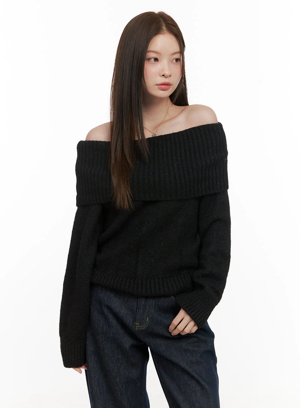 Chic Off-Shoulder Sweater OD412 - Image 9