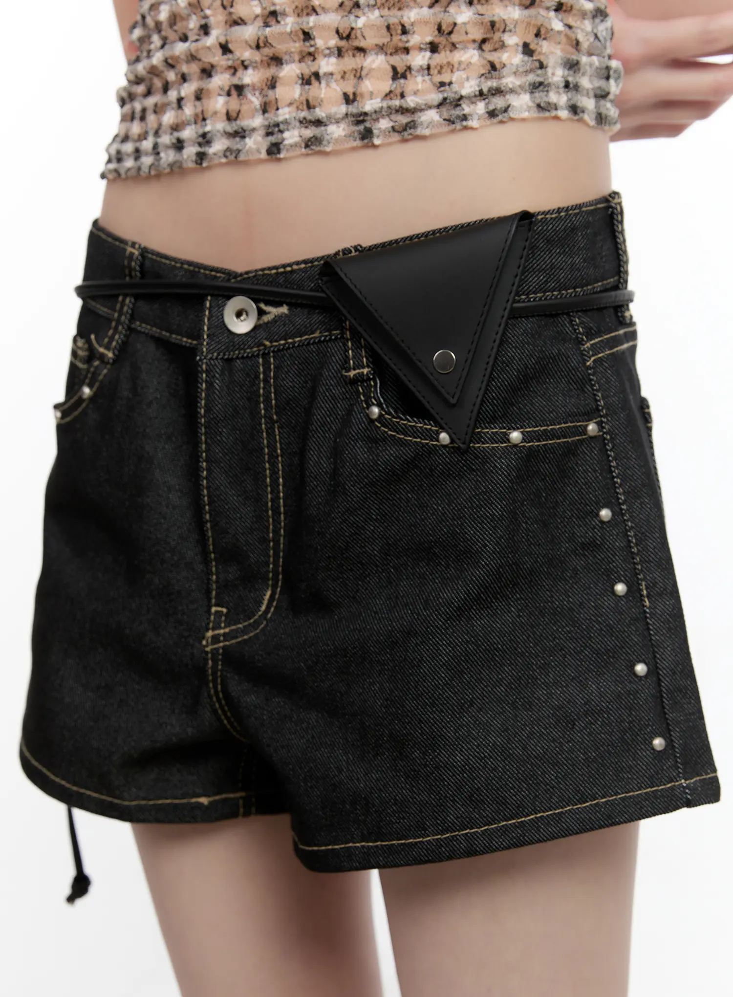 Chic Triangle Belt Bag CL504 - Image 4
