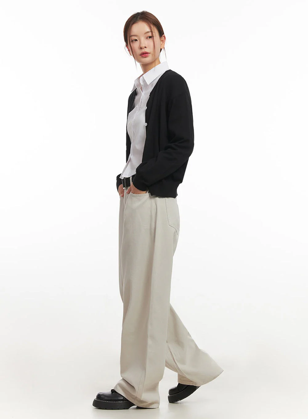 Classic Round Neck Cardigan IM513 - Image 11