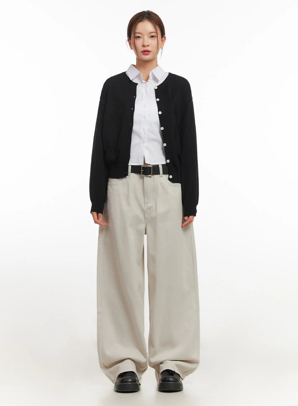Classic Round Neck Cardigan IM513 - Image 9