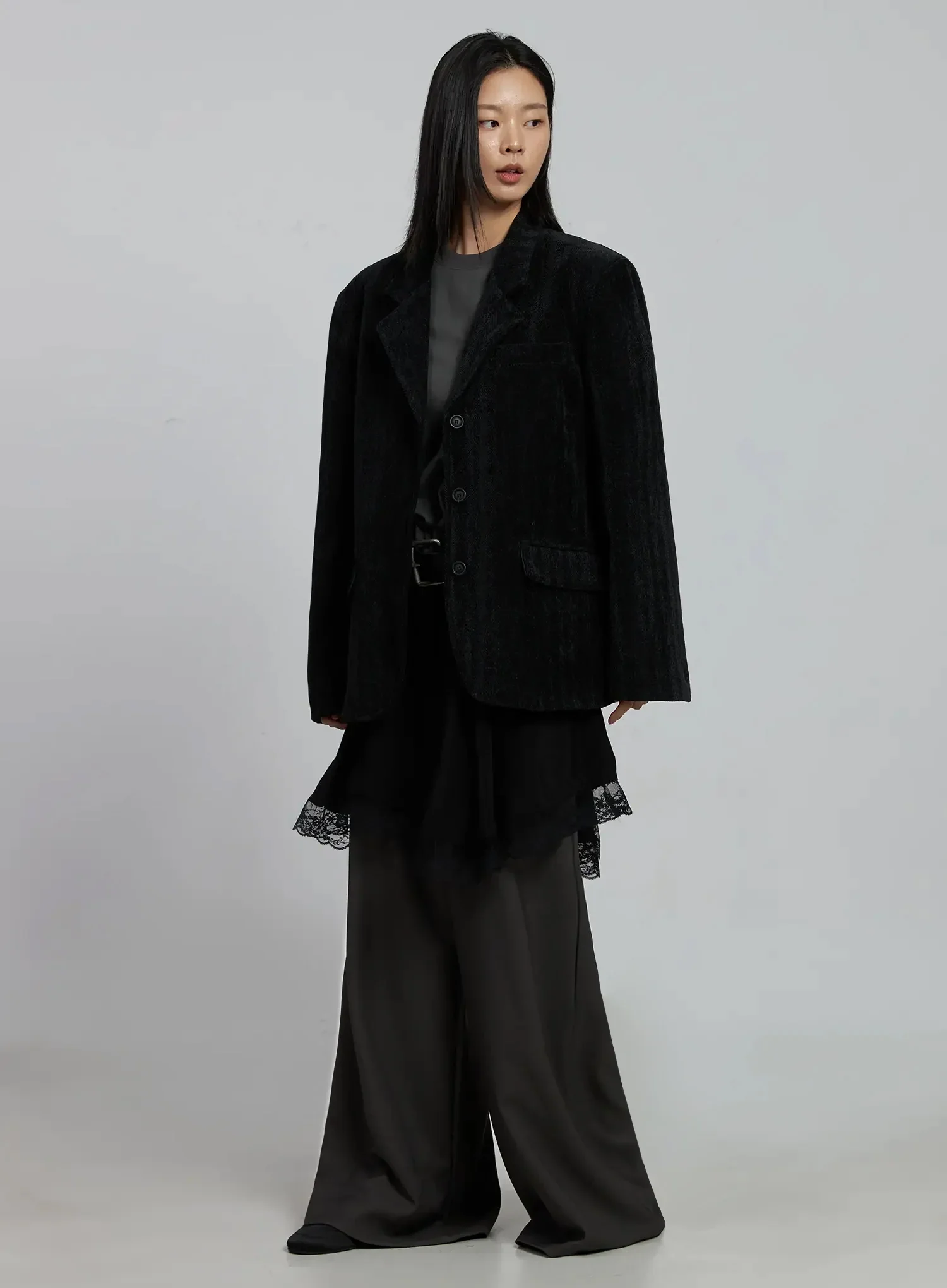 Classic Velvet Oversized Blazer IM520 - Image 12