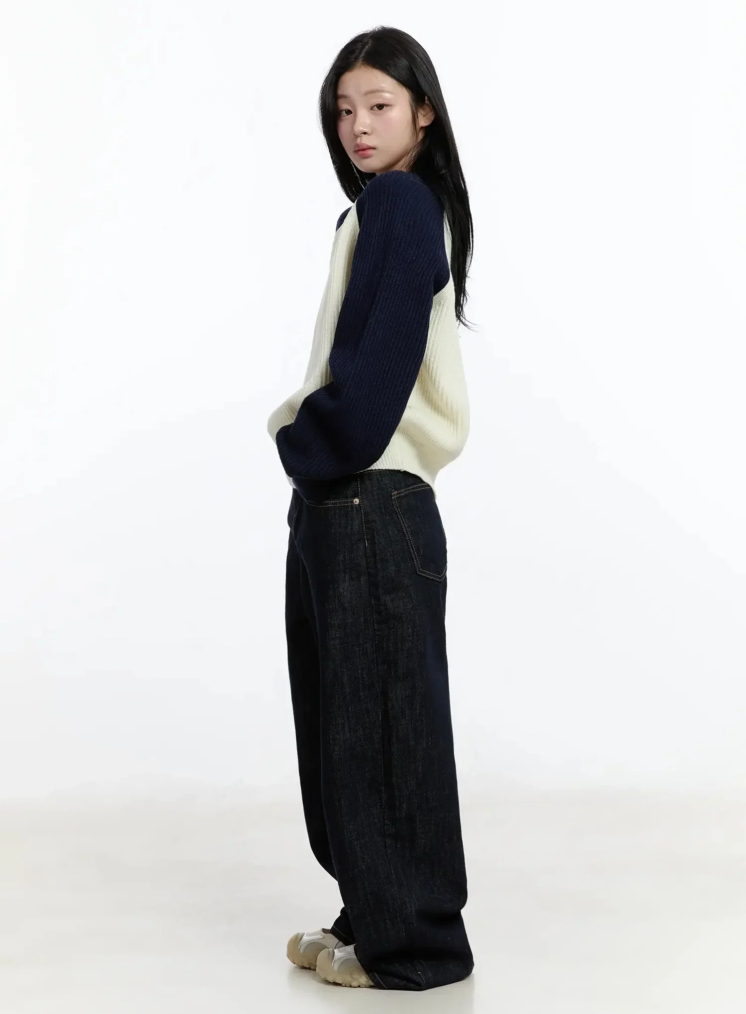 Colorblock Knit Sweater IM519 - Image 11