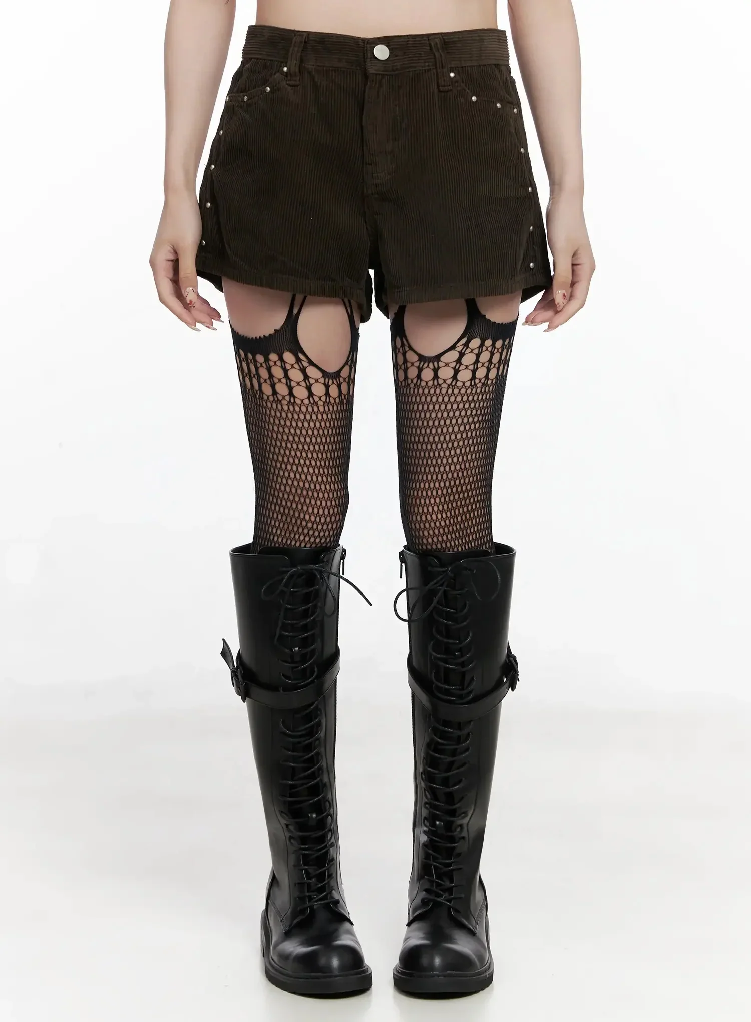 Corduroy Studded Shorts IN525