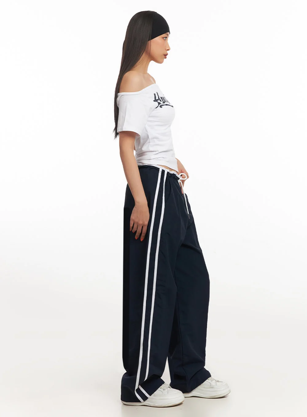 Cotton Graphic Off-Shoulder T-Shirt IA507 - Image 11