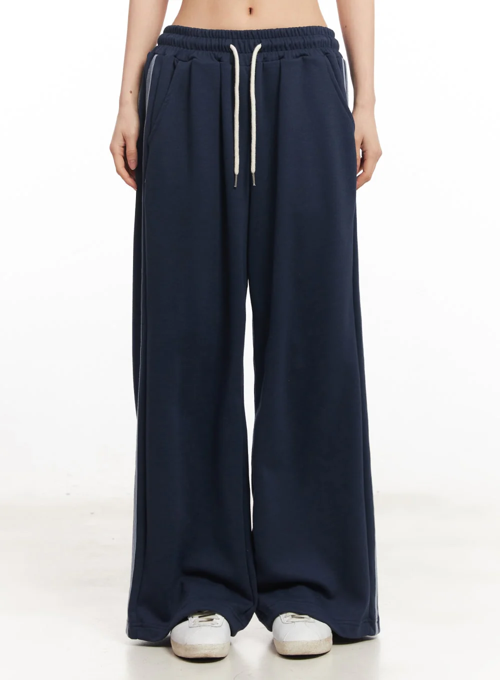 Cotton Wide-Leg Trackpants CA516 - Image 10