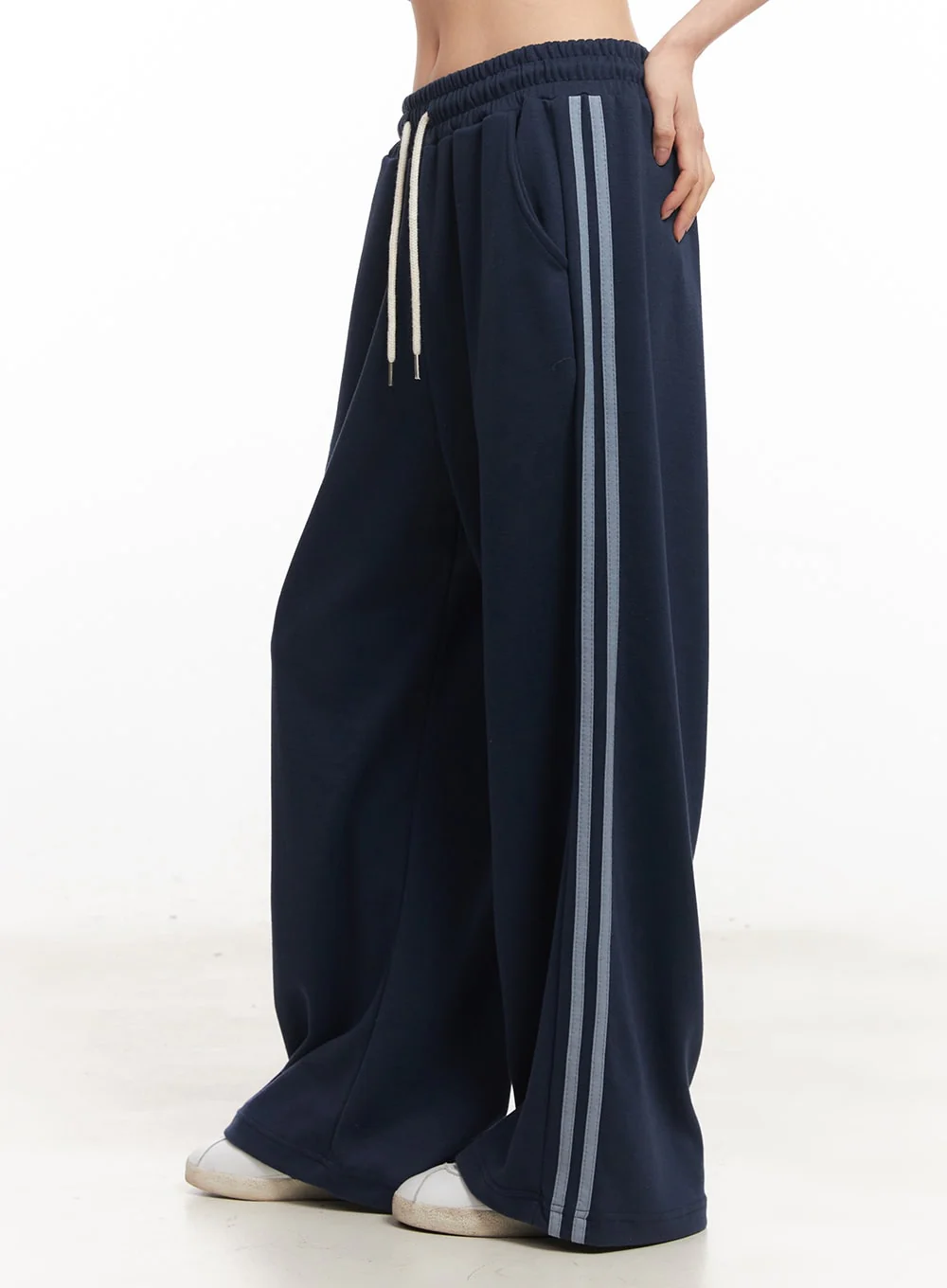 Cotton Wide-Leg Trackpants CA516 - Image 3