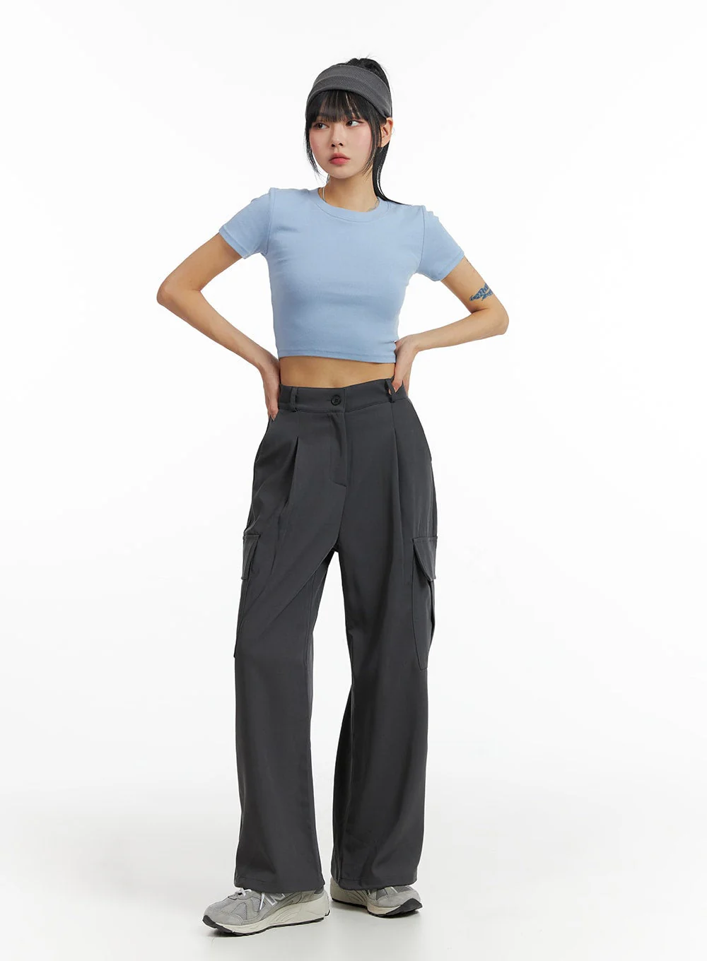 Crew Neck Slim Crop Top IF402 - Image 2