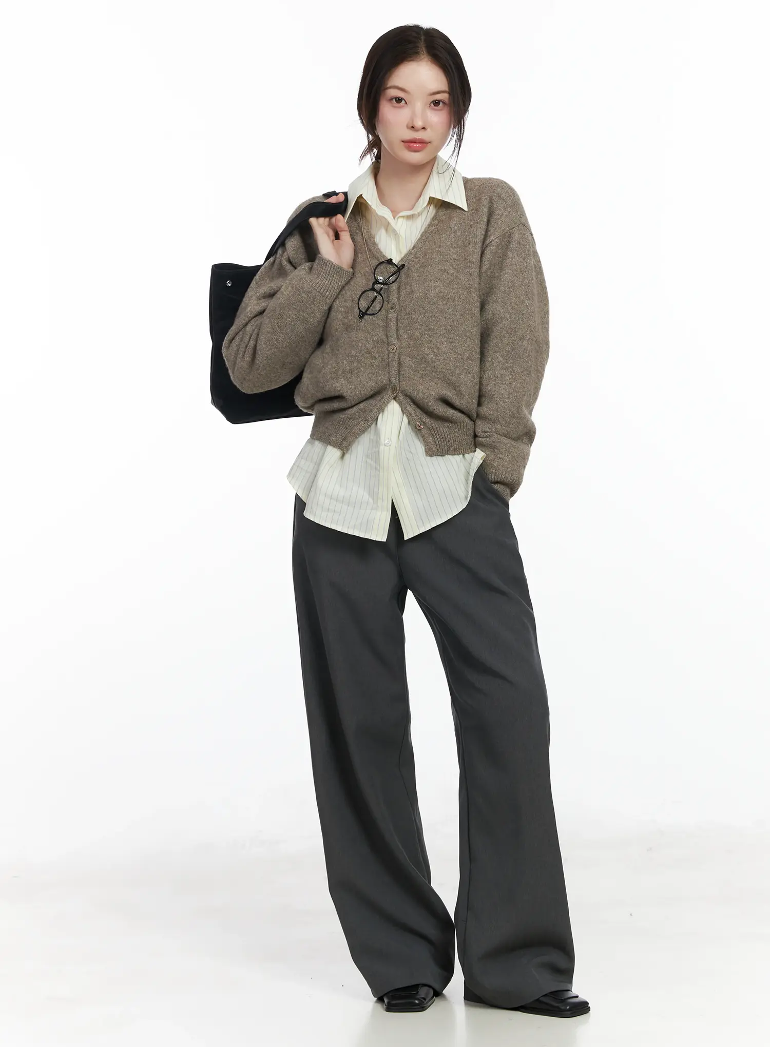 Cropped V-Neck Cardigan IF525 - Image 2